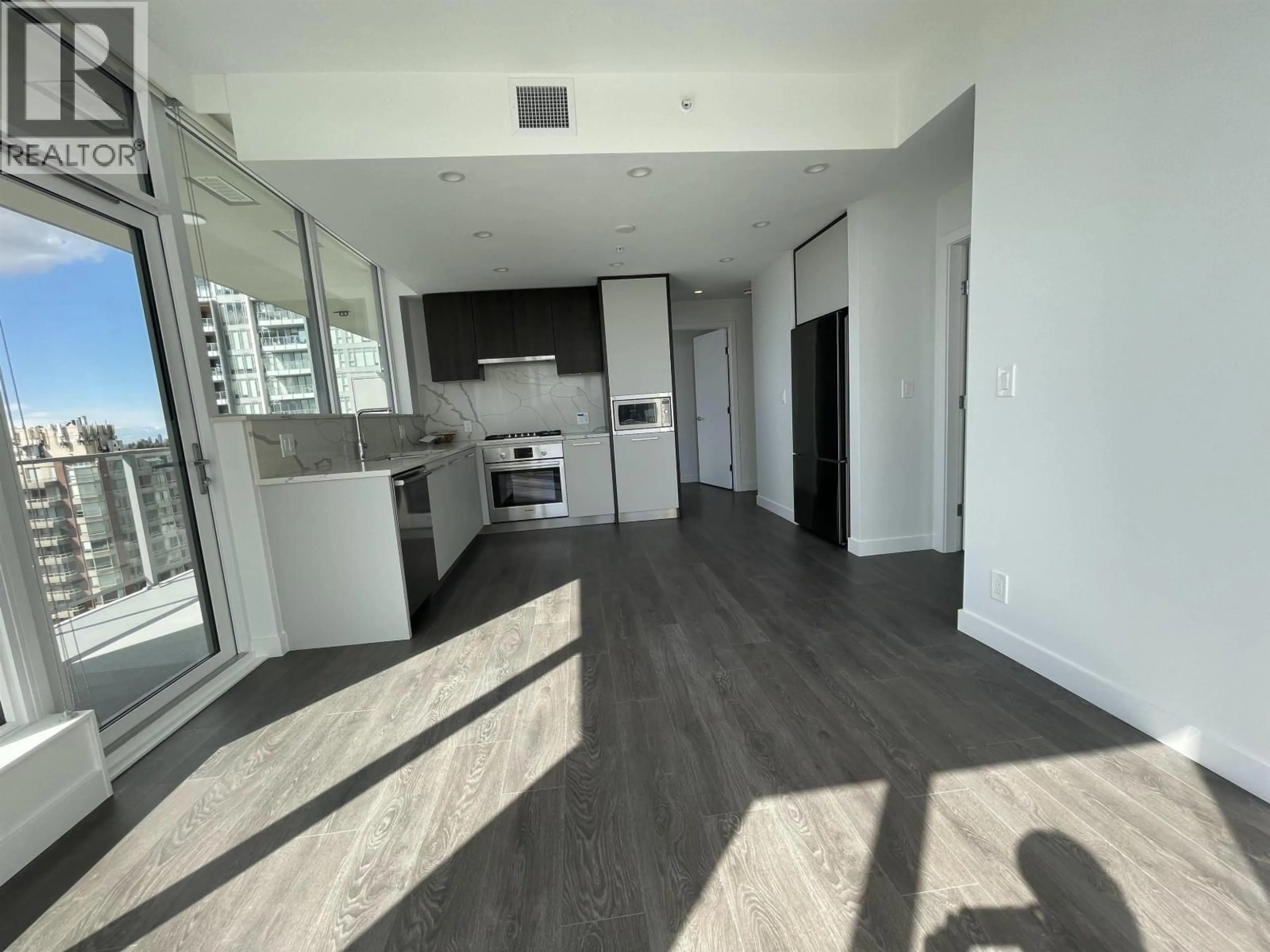 A pic of a room for 1509 - 567 CLARKE ROAD, Coquitlam British Columbia V3J0K7