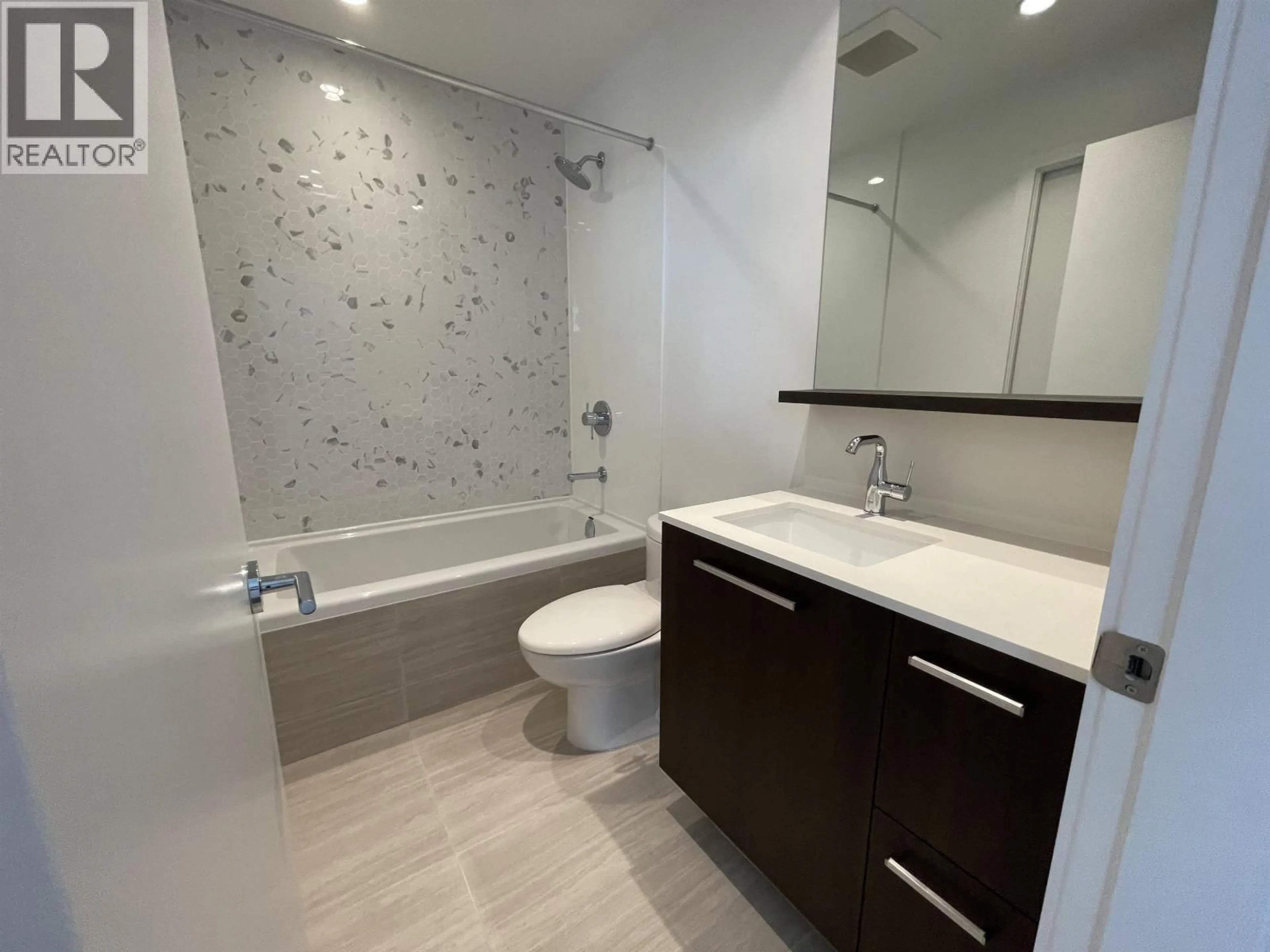 Standard bathroom, ceramic/tile floor for 1509 - 567 CLARKE ROAD, Coquitlam British Columbia V3J0K7