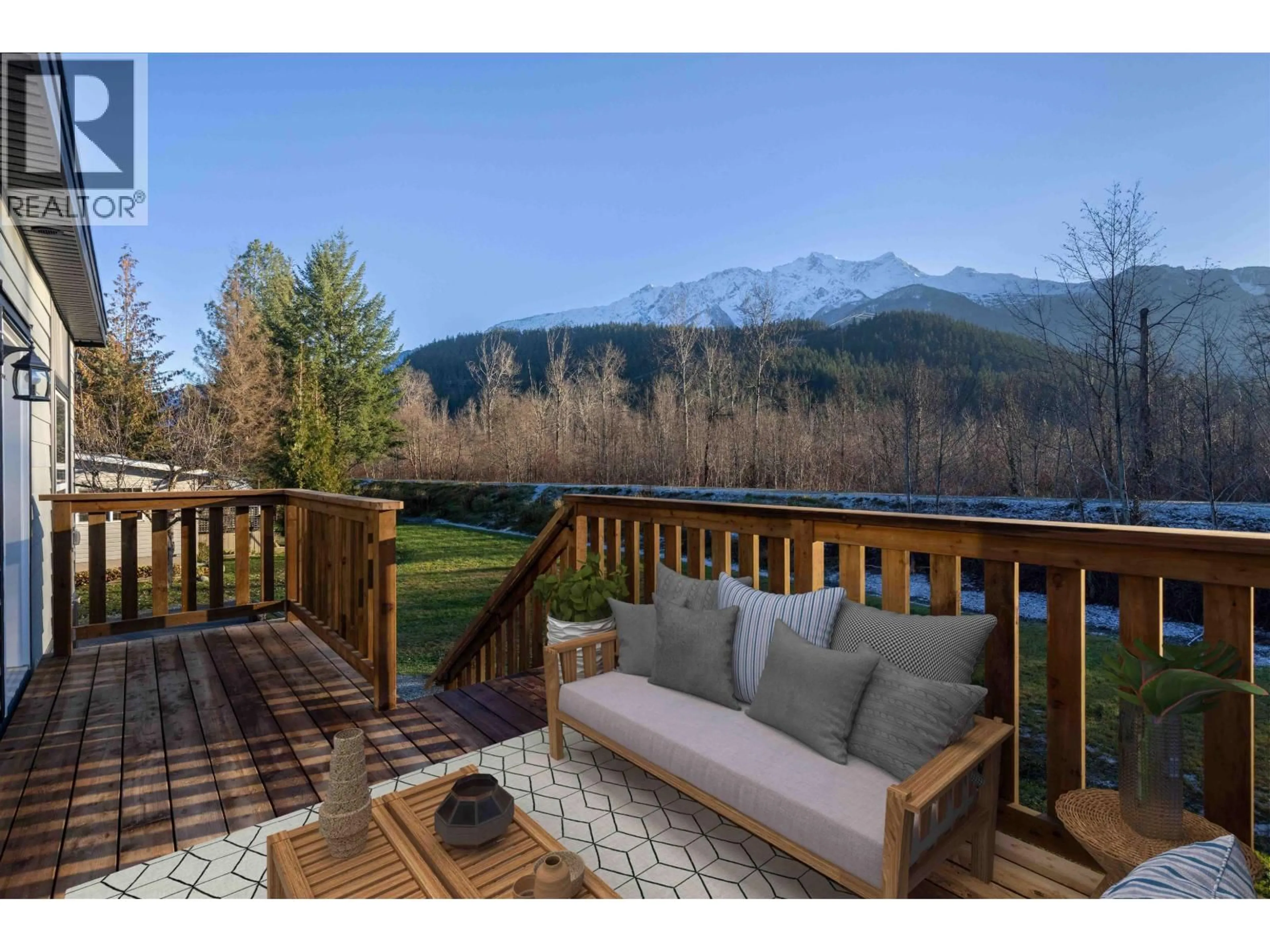 Patio, mountain view for 50 - 7370 HIGHWAY 99, Pemberton British Columbia V0N2L1