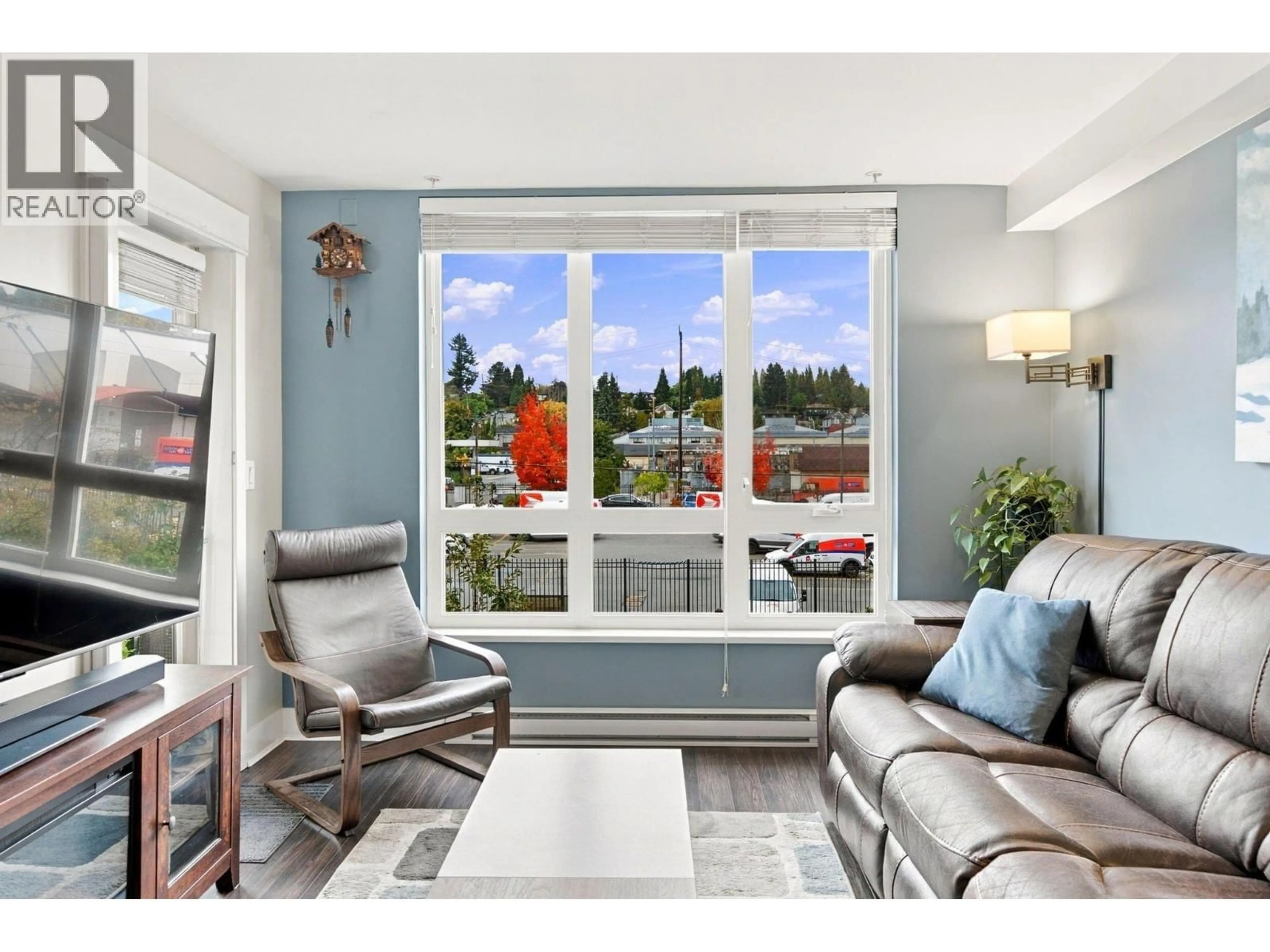 Living room with furniture, unknown for 208 - 85 EIGHTH AVENUE, New Westminster British Columbia V3L0E9