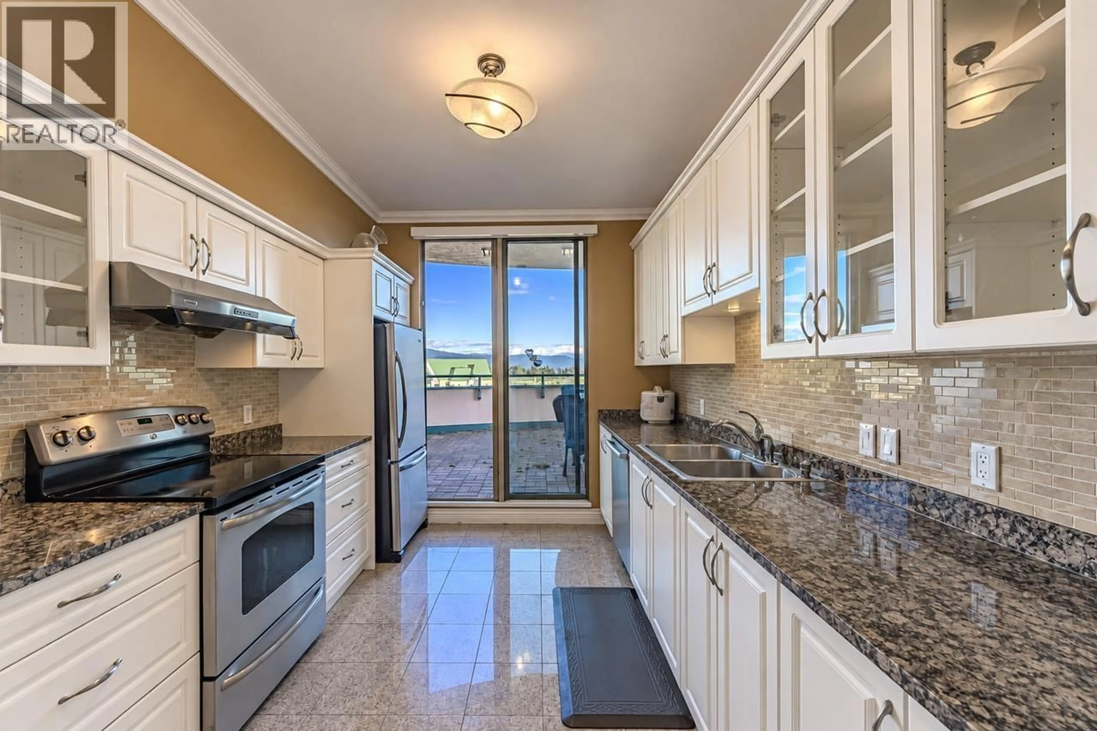 Standard kitchen, ceramic/tile floor for 2102 - 3071 GLEN DRIVE, Coquitlam British Columbia V3B7R1