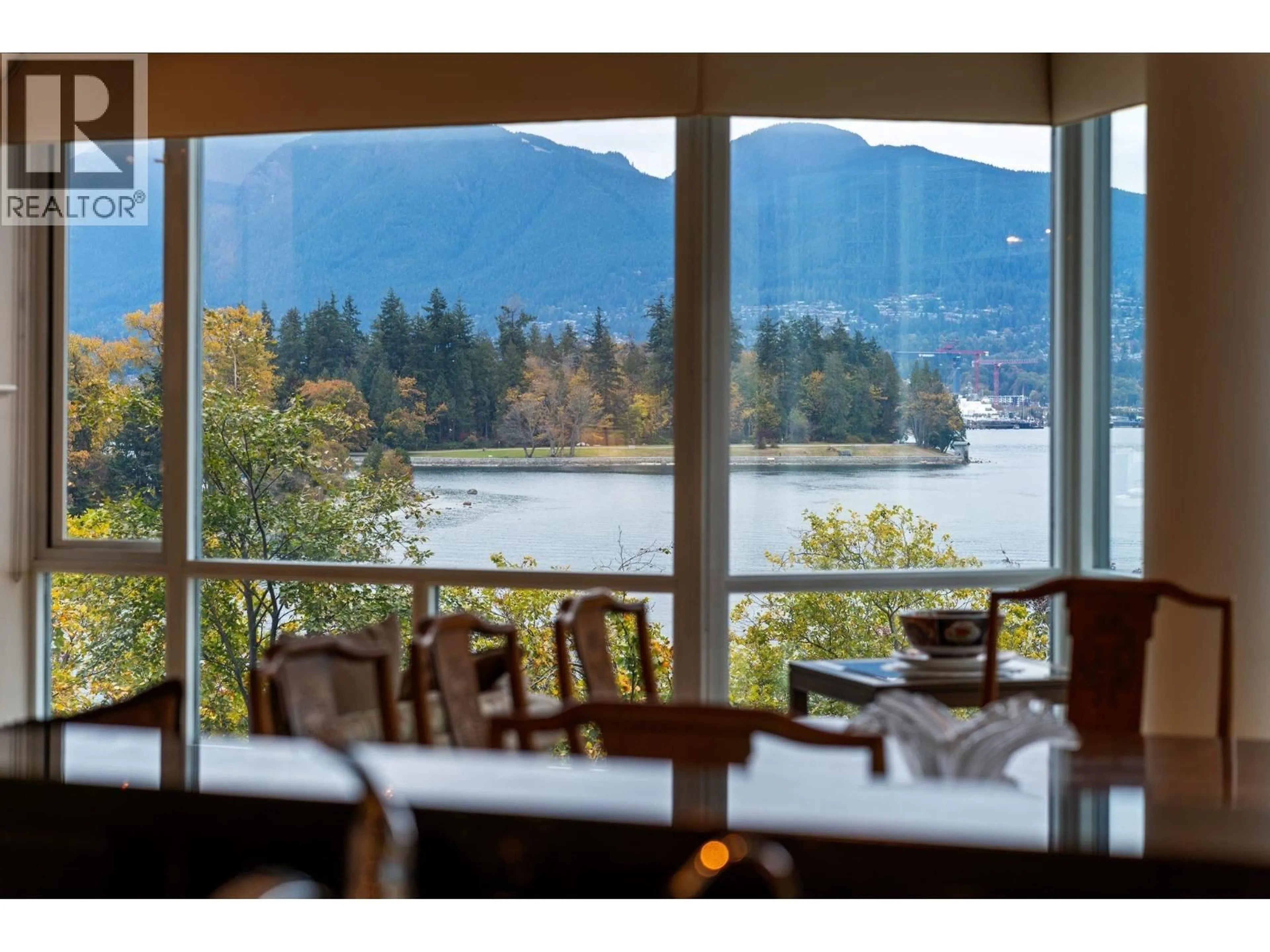 Dining room, wood/laminate floor for 402 - 323 JERVIS STREET, Vancouver British Columbia V6C3P8