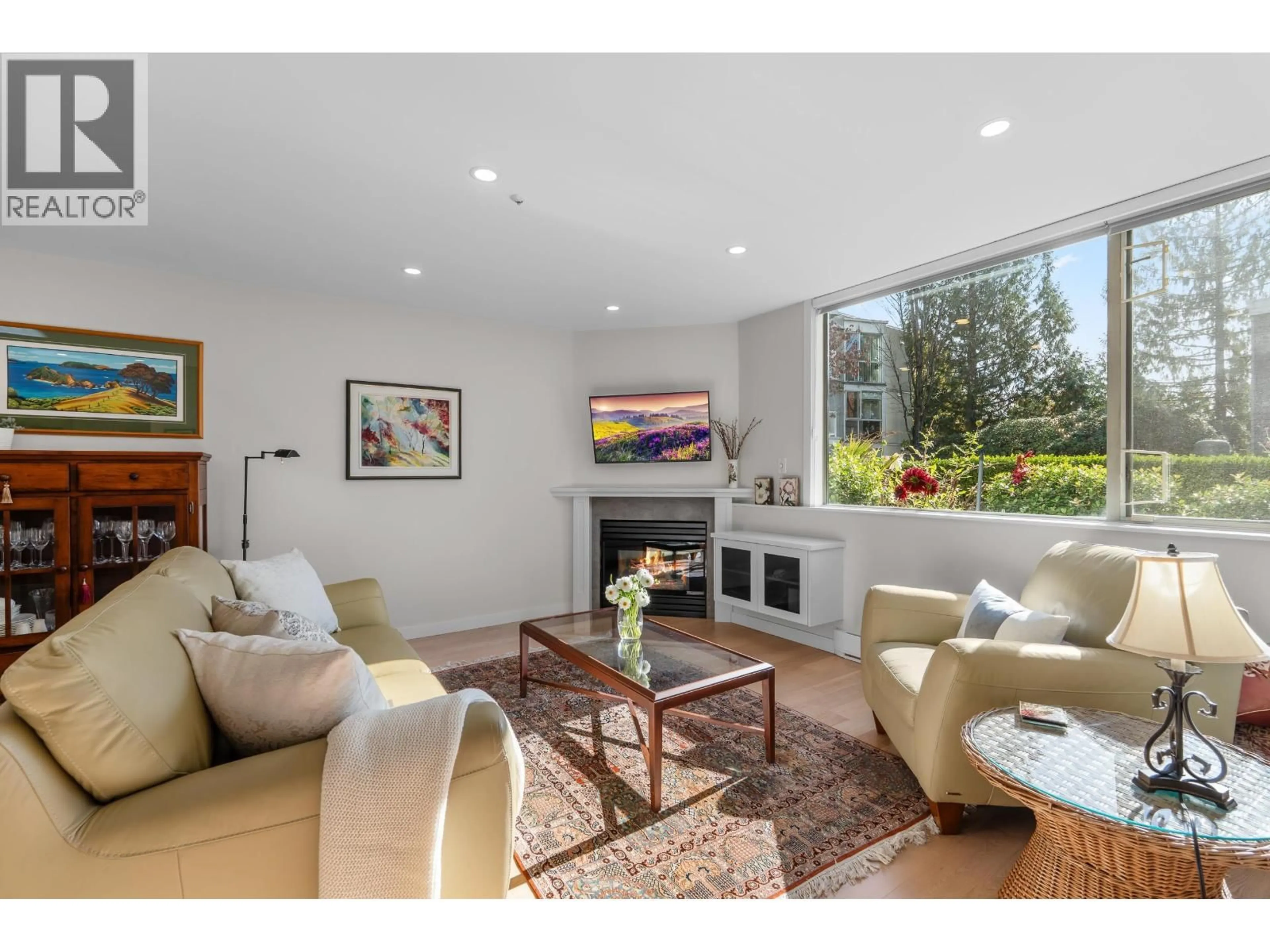 Living room with furniture, unknown for 112 - 8450 JELLICOE STREET, Vancouver British Columbia V5S4S9