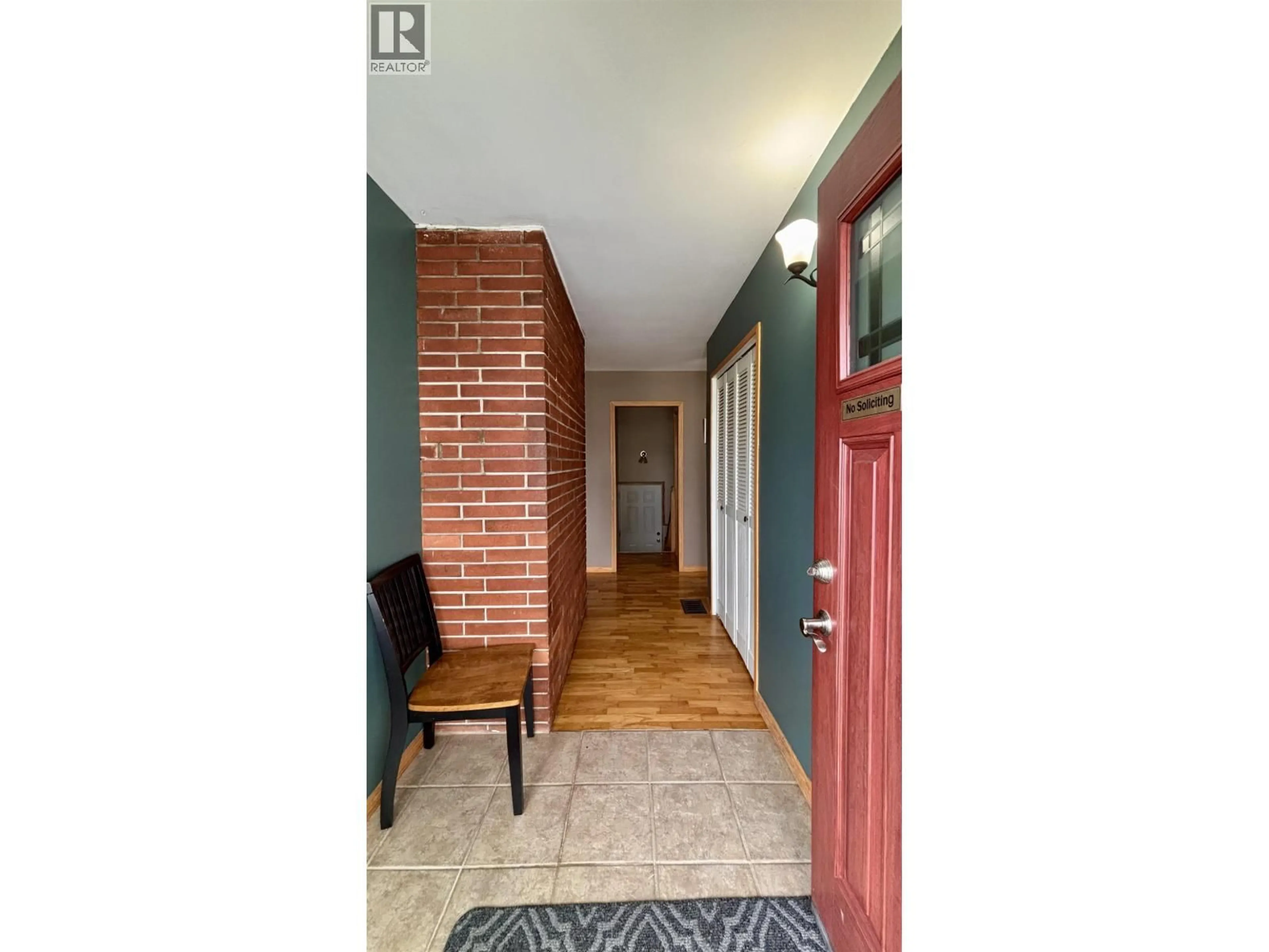 Indoor entryway for 51 WHITE STREET, Kitimat British Columbia V8C1H9
