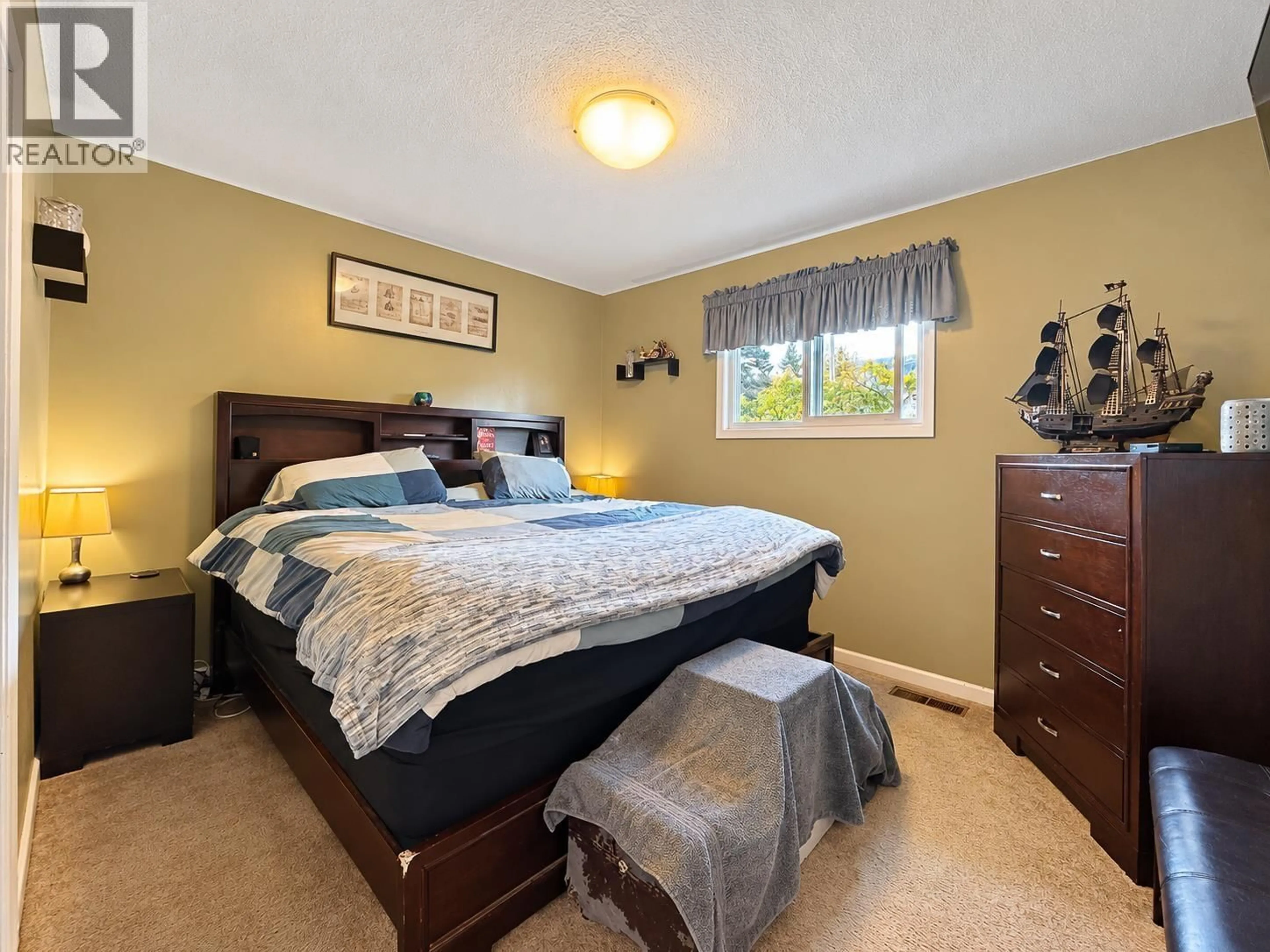 Bedroom with bed, unknown for 4075 FOURTH AVENUE, Smithers British Columbia V0J2N0