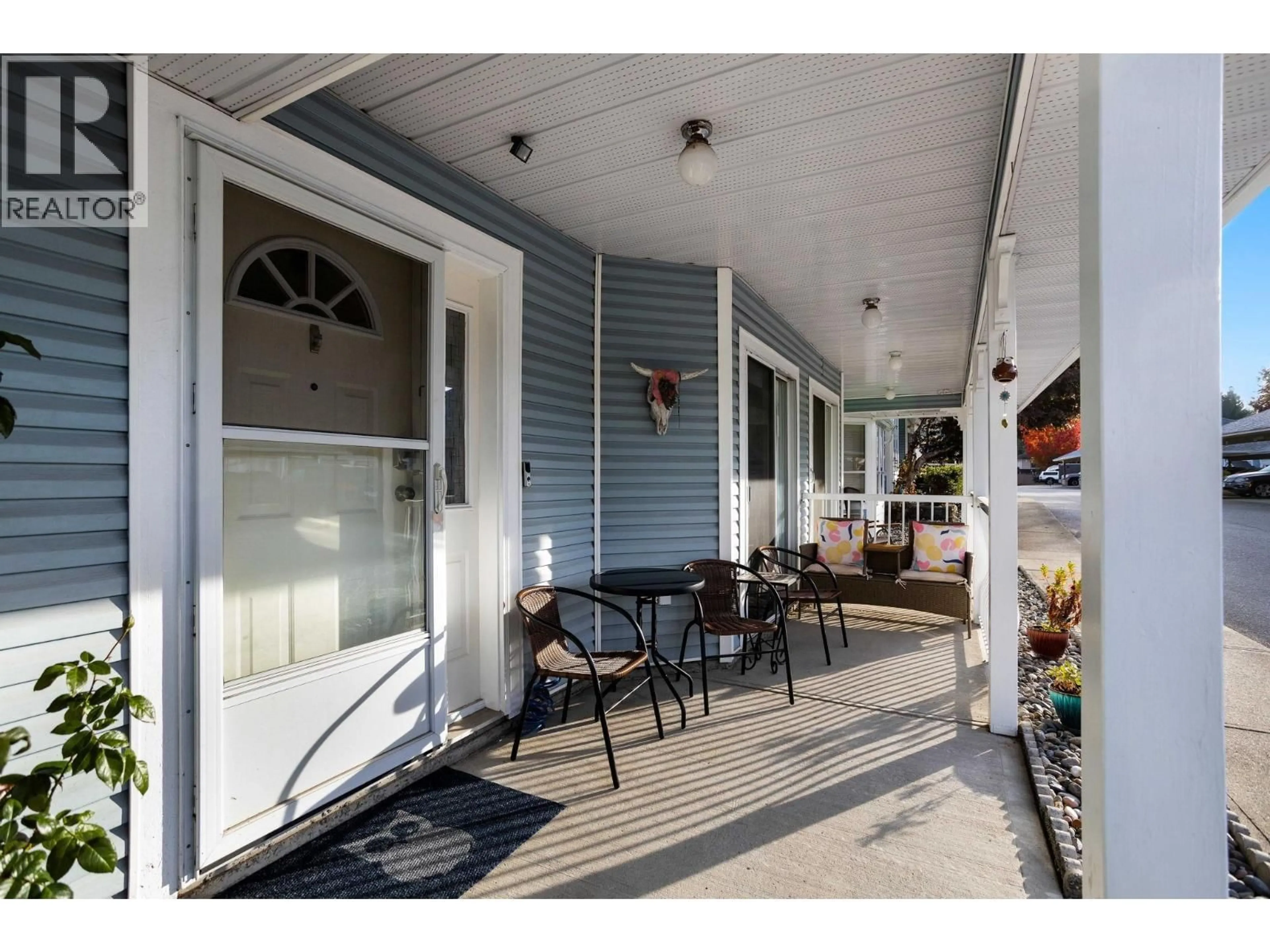 Patio, street for 44 - 20554 118 AVENUE, Maple Ridge British Columbia V2X0S3