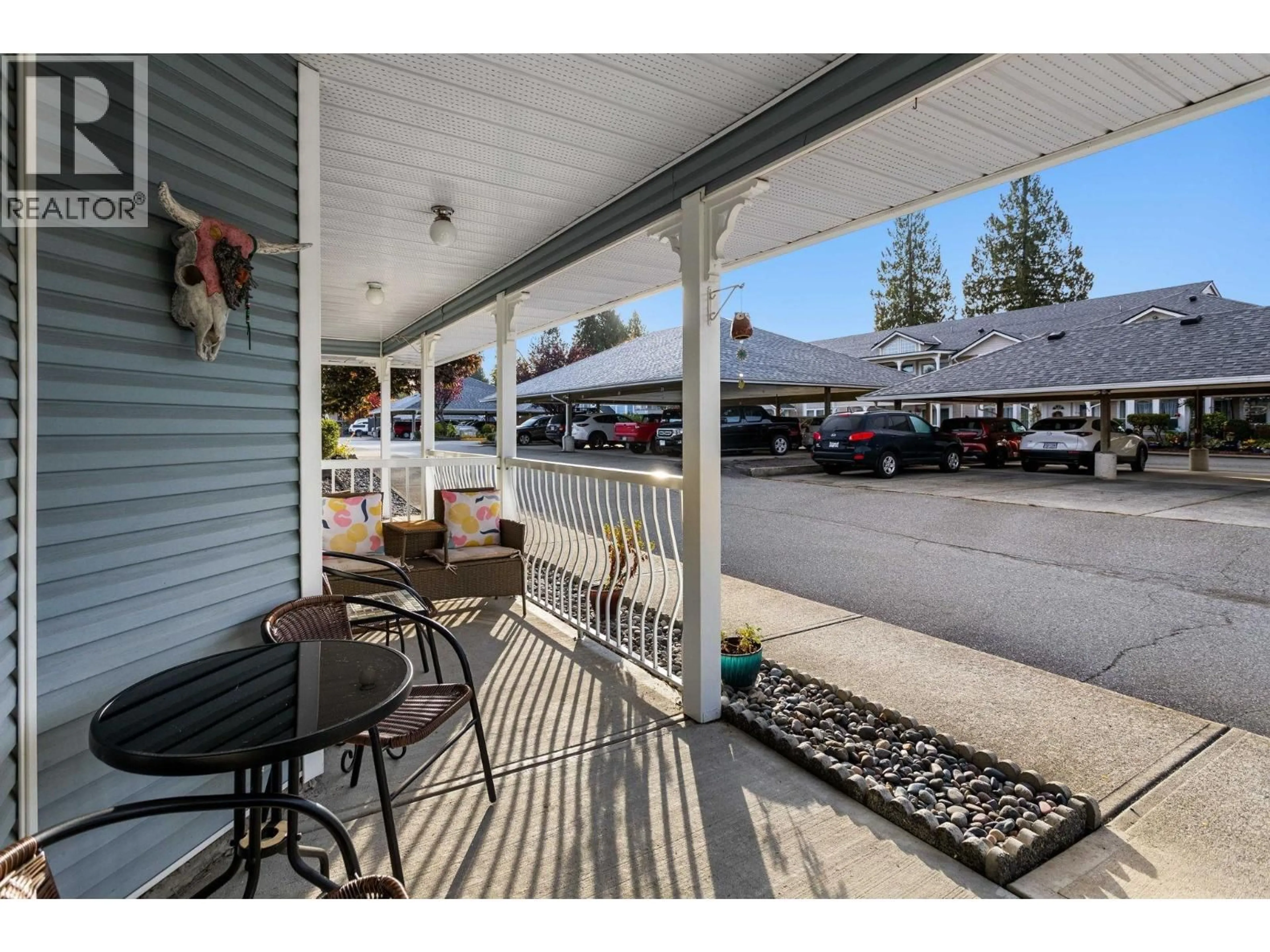 Patio, street for 44 - 20554 118 AVENUE, Maple Ridge British Columbia V2X0S3