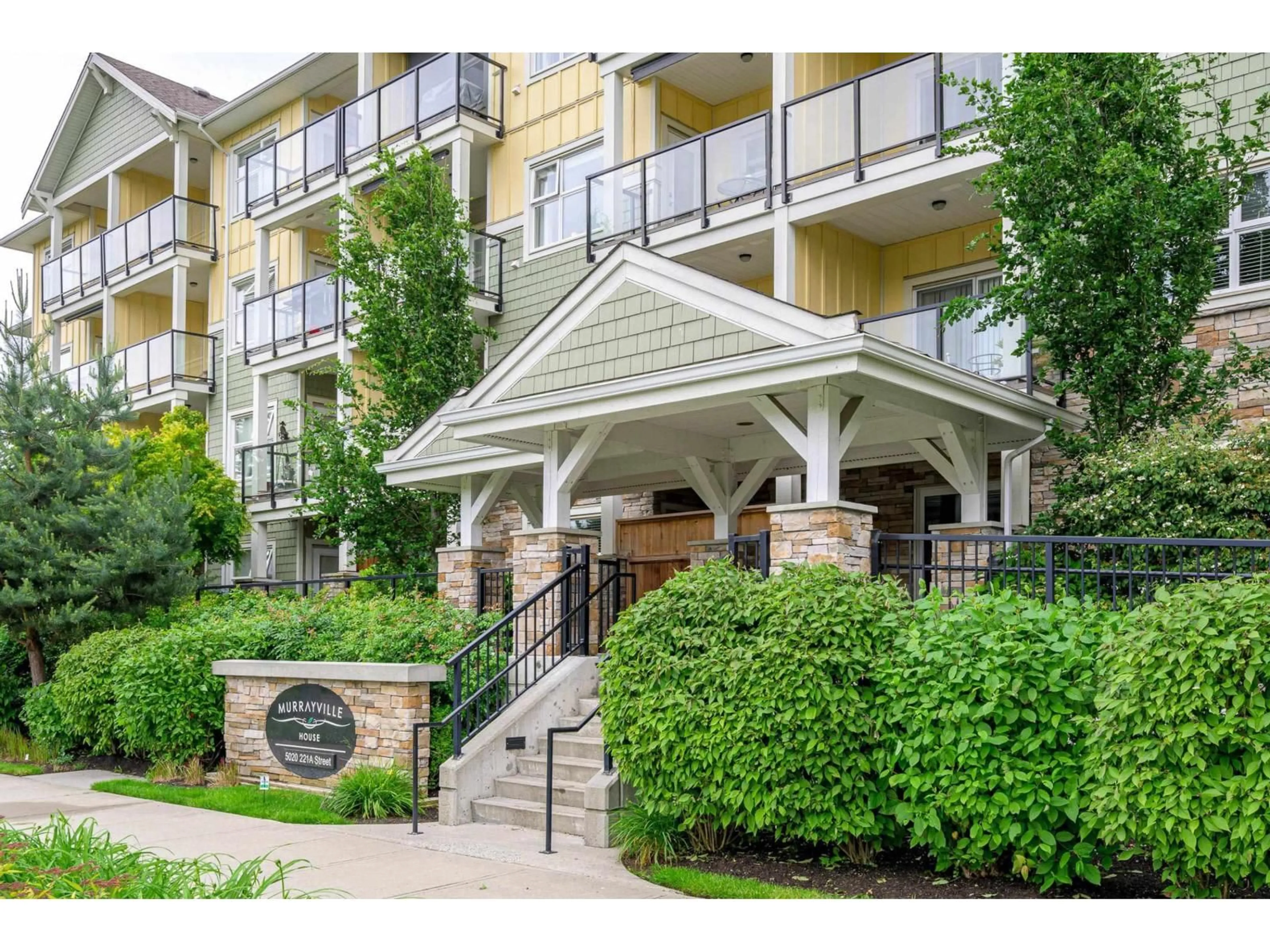 Indoor foyer for 201 - 5020 221A STREET, Langley British Columbia V2Y0V5