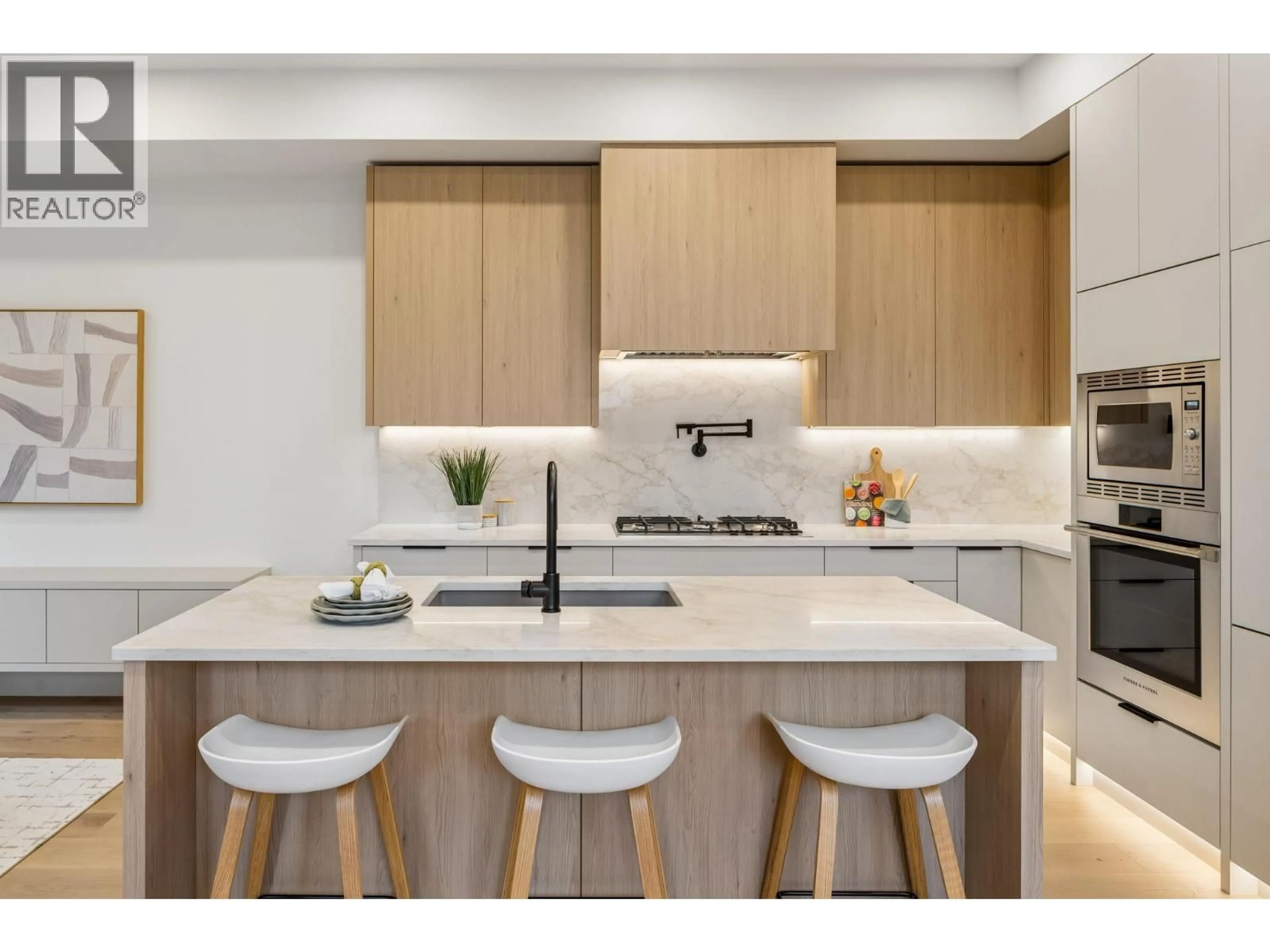 Contemporary kitchen, unknown for 934 57TH AVENUE, Vancouver British Columbia V6P1S3
