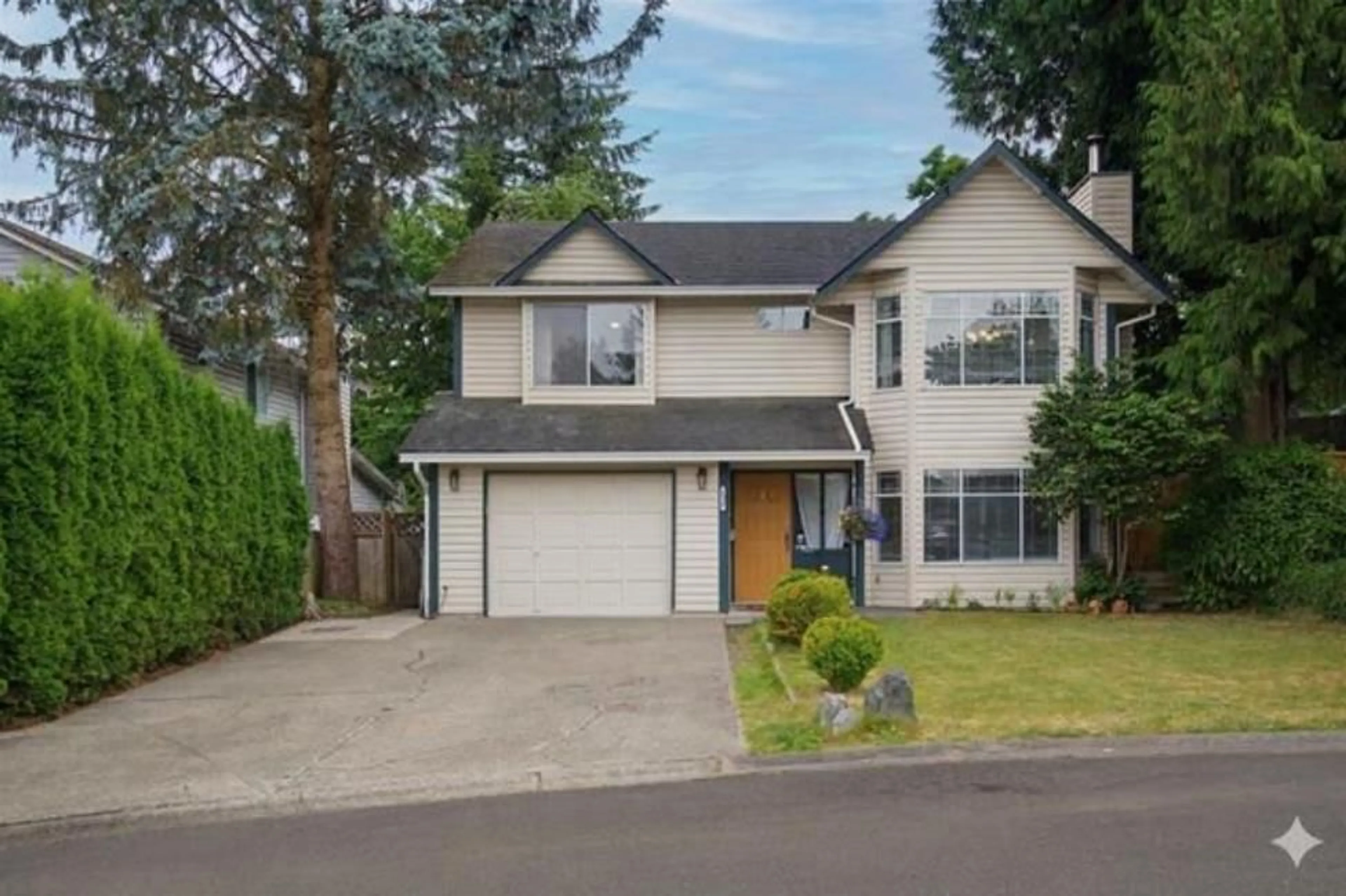 Home with vinyl exterior material, street for 6079 173A STREET, Surrey British Columbia V3S6Y3