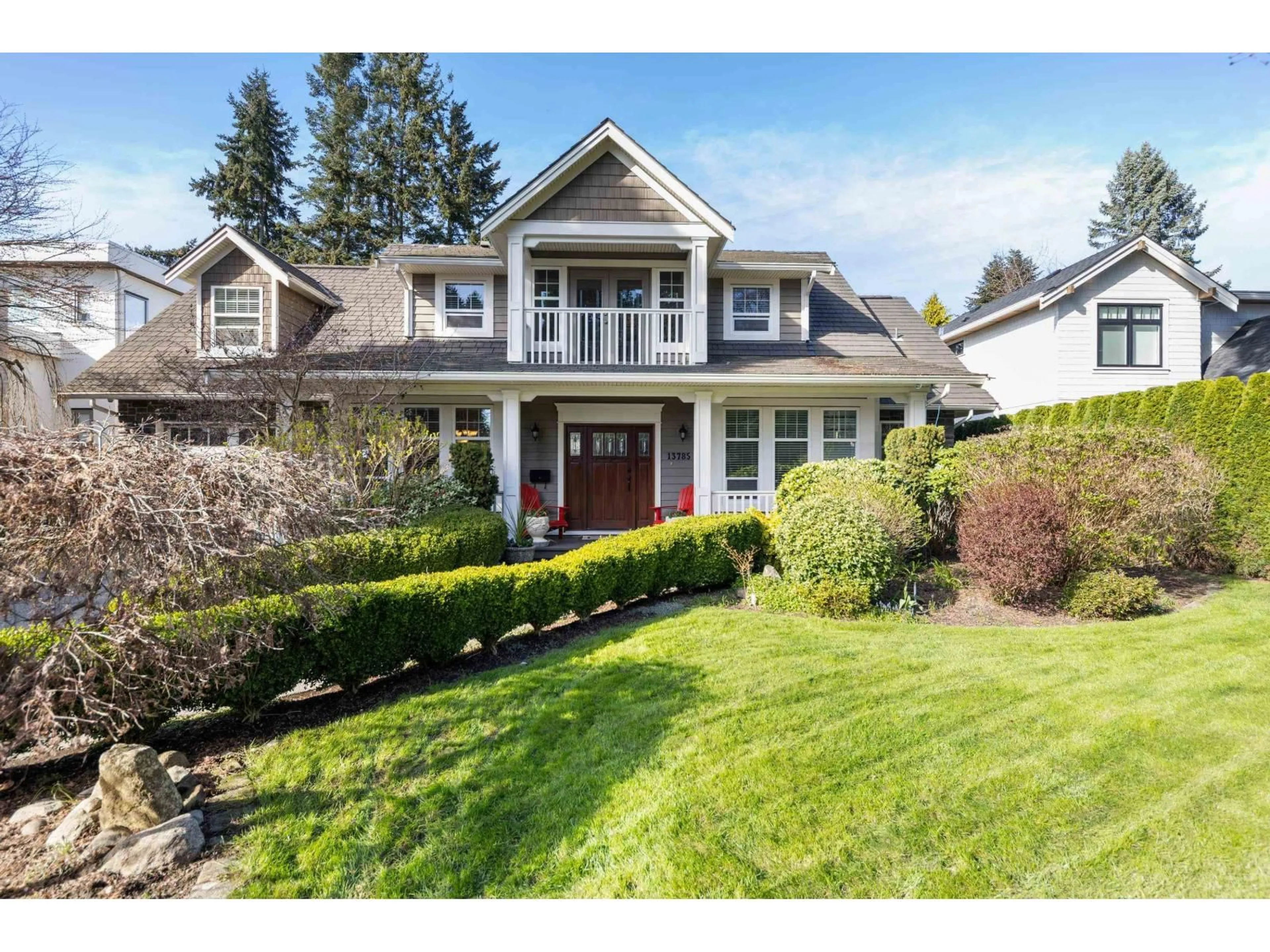 Home with vinyl exterior material, street for 13785 MARINE DRIVE, White Rock British Columbia V4B1A3