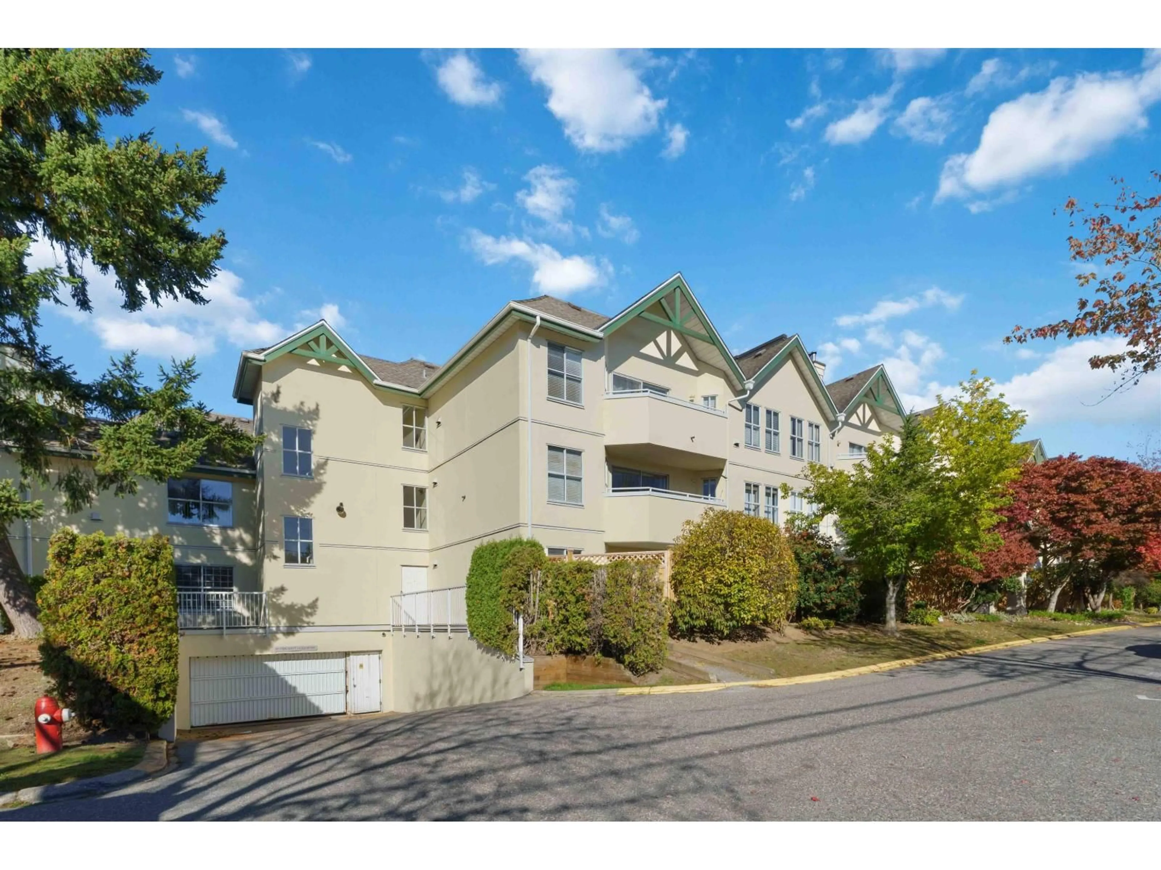 Unknown for 217 - 12633 72 AVENUE, Surrey British Columbia V3W0A4