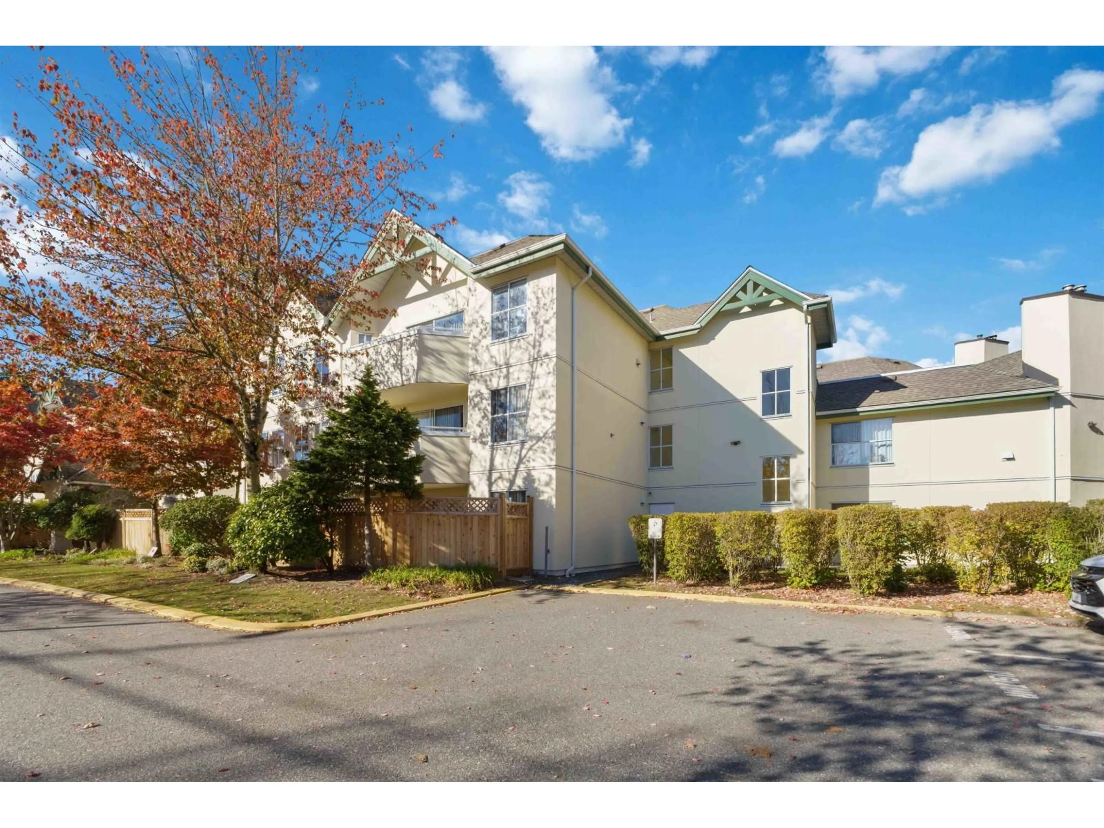 Unknown for 217 - 12633 72 AVENUE, Surrey British Columbia V3W0A4