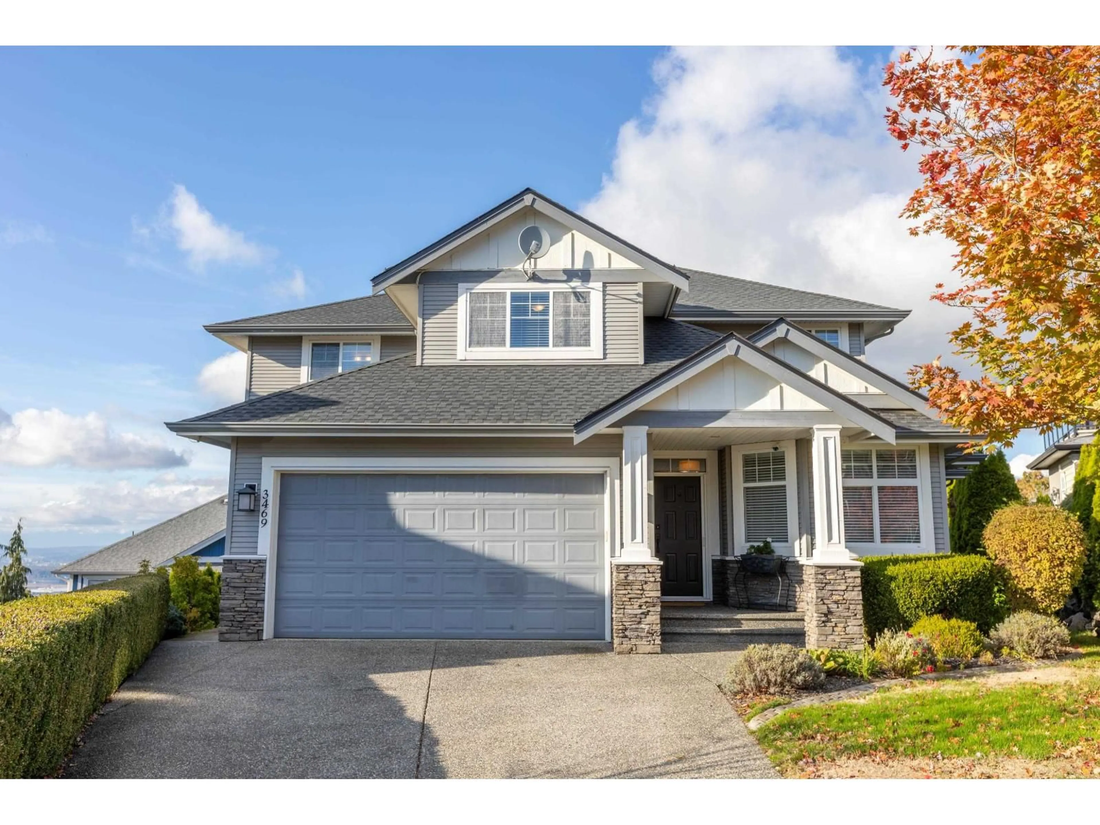Home with vinyl exterior material, street for 3469 BLUEBERRY COURT, Abbotsford British Columbia V3G3C9