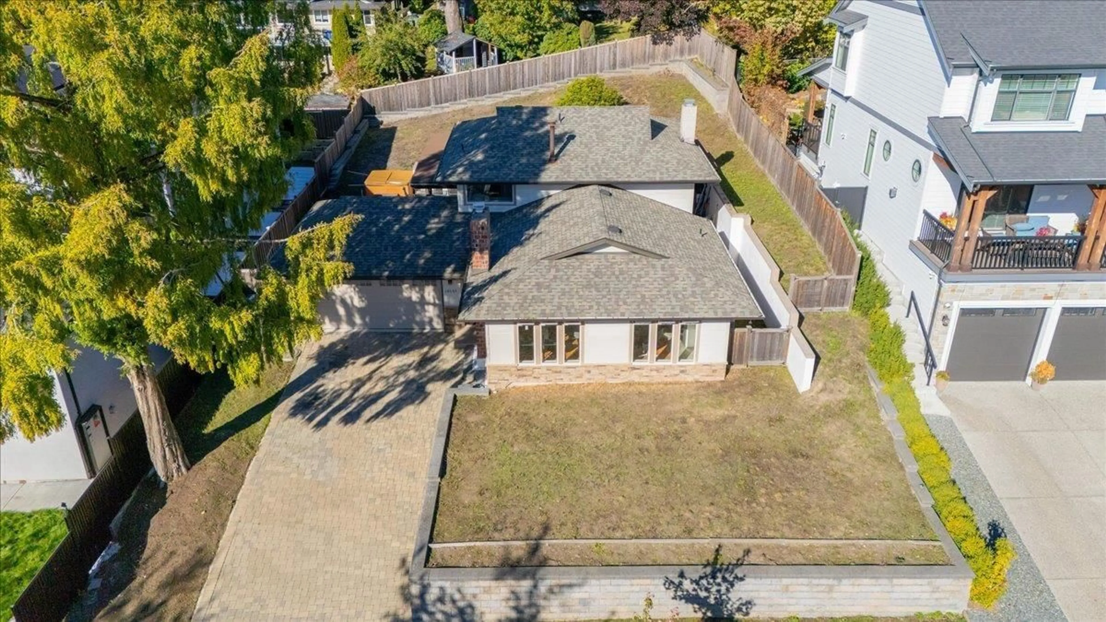 A pic from outside/outdoor area/front of a property/back of a property/a pic from drone, street for 18143 57A AVENUE, Surrey British Columbia V3S1J7