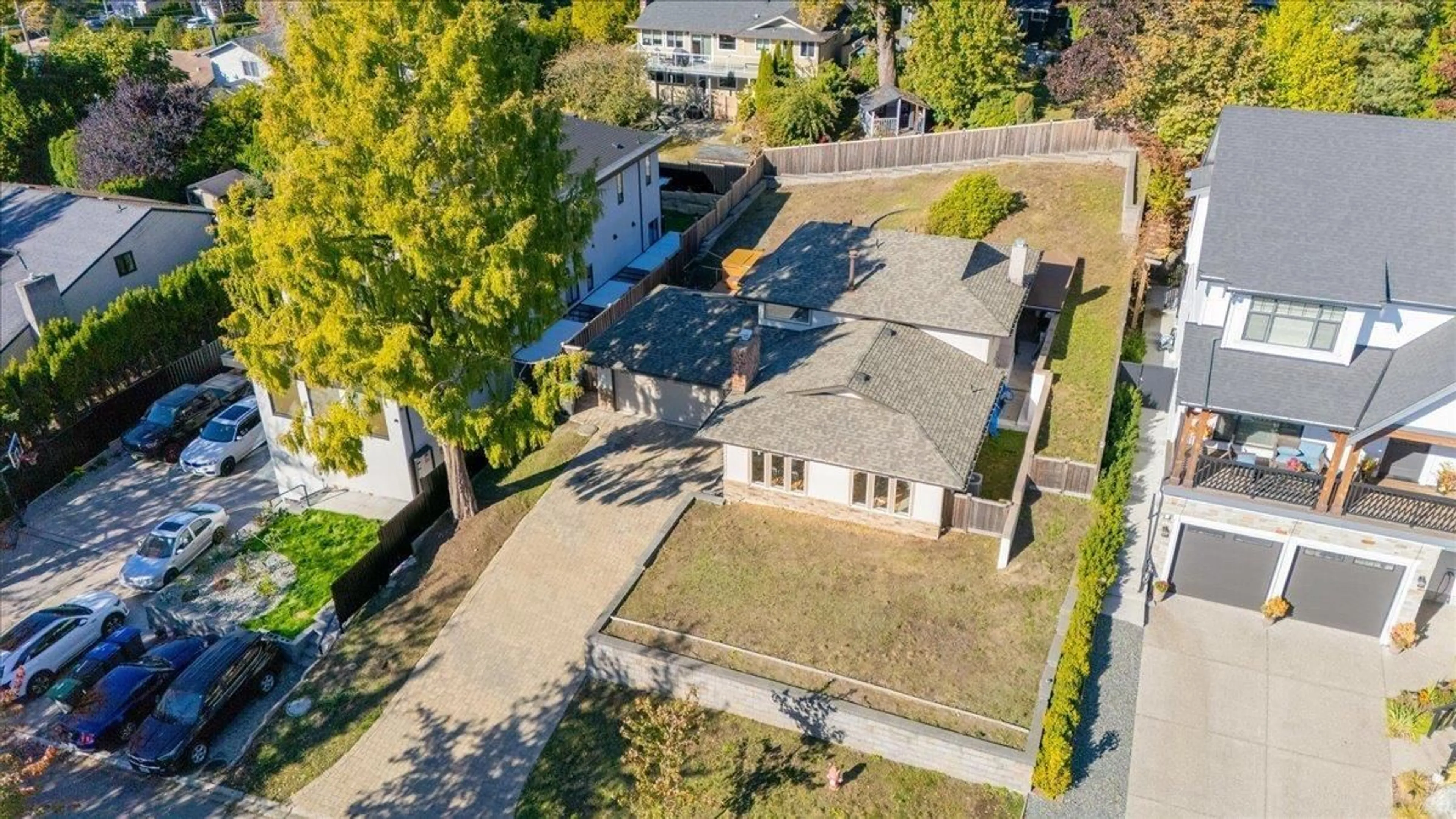 A pic from outside/outdoor area/front of a property/back of a property/a pic from drone, street for 18143 57A AVENUE, Surrey British Columbia V3S1J7