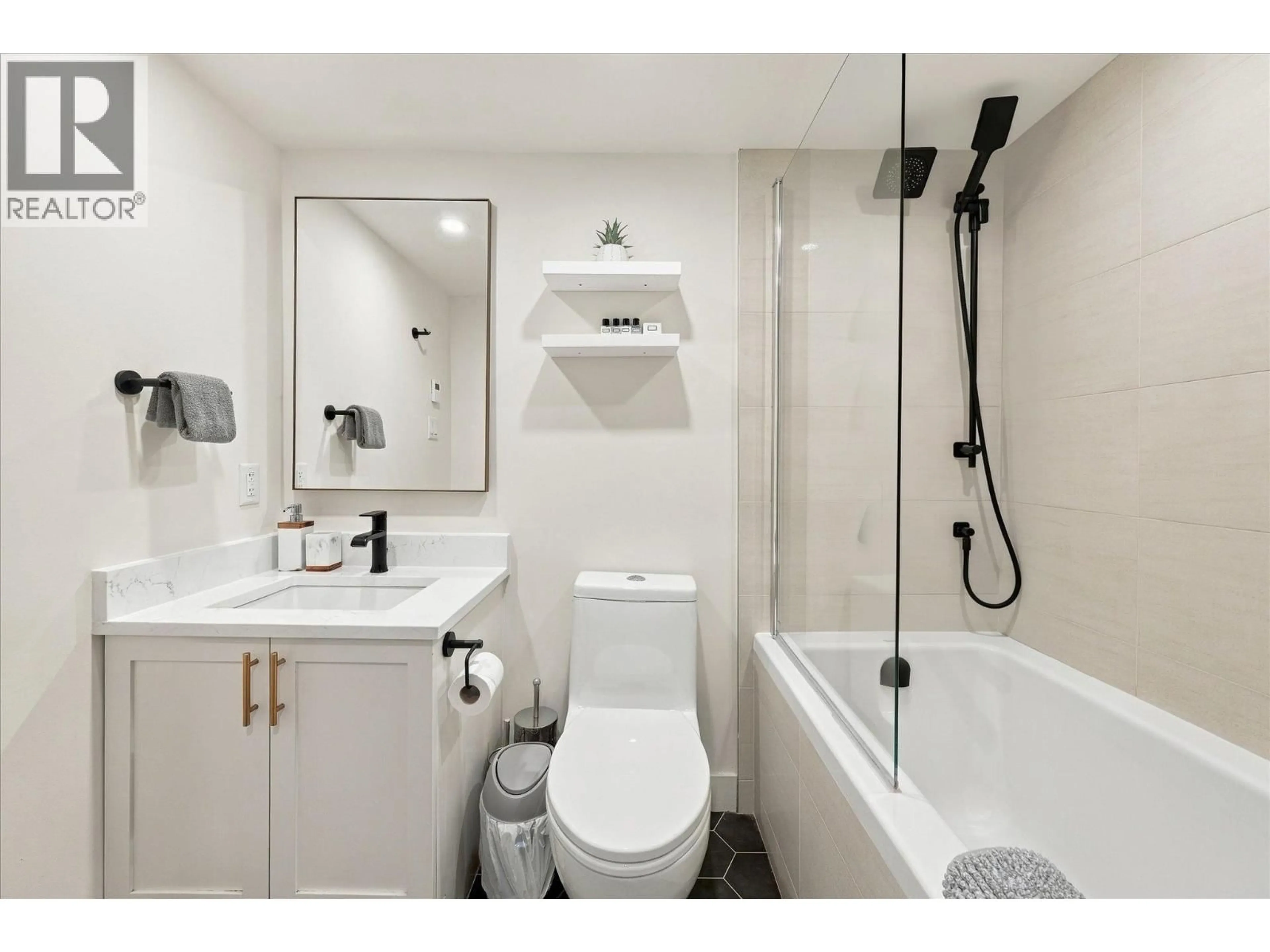 Standard bathroom, ceramic/tile floor for 77/77A - 4388 NORTHLANDS BOULEVARD, Whistler British Columbia V8E1C6