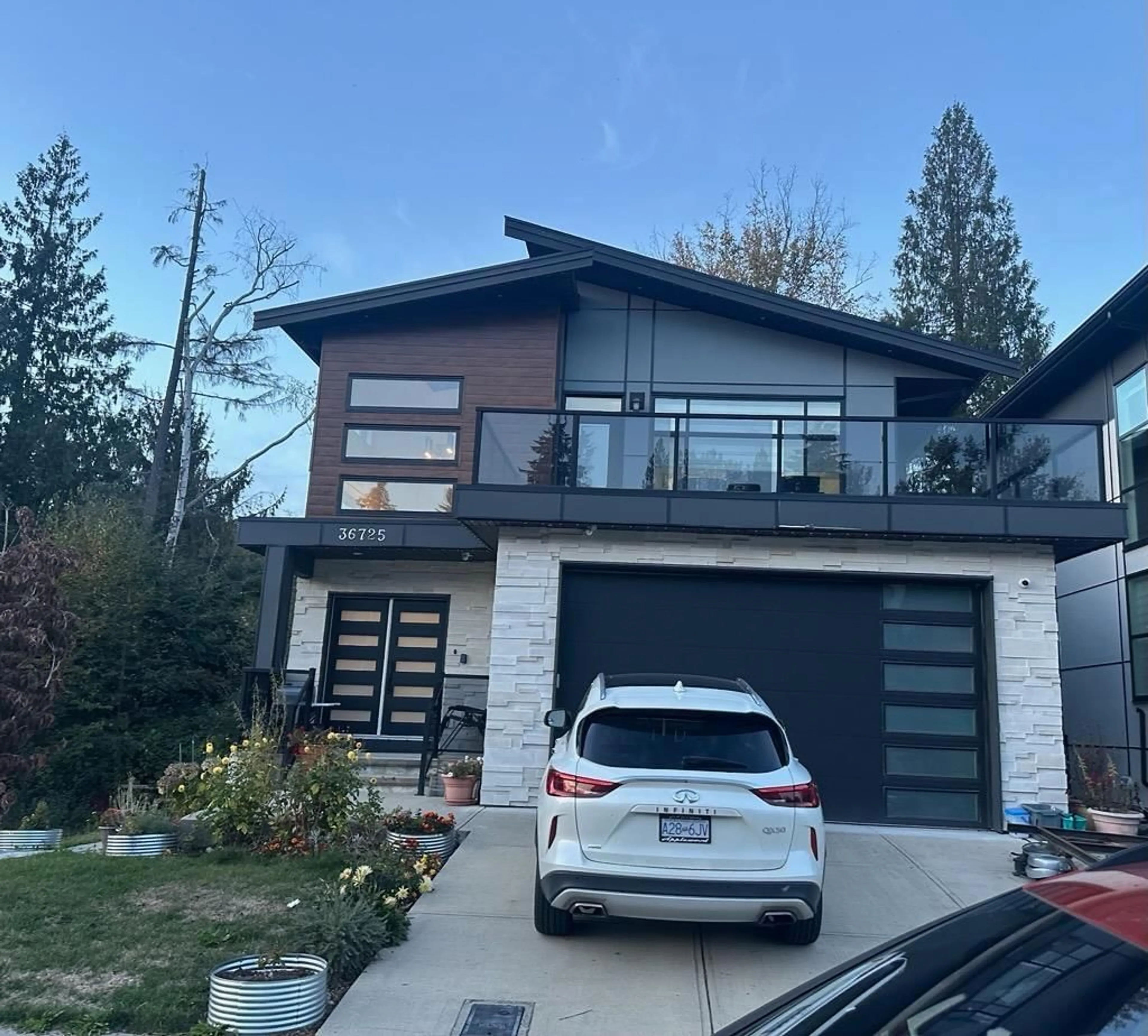 Home with vinyl exterior material, street for 36725 CARL CREEK CRESCENT, Abbotsford British Columbia V3G0H4