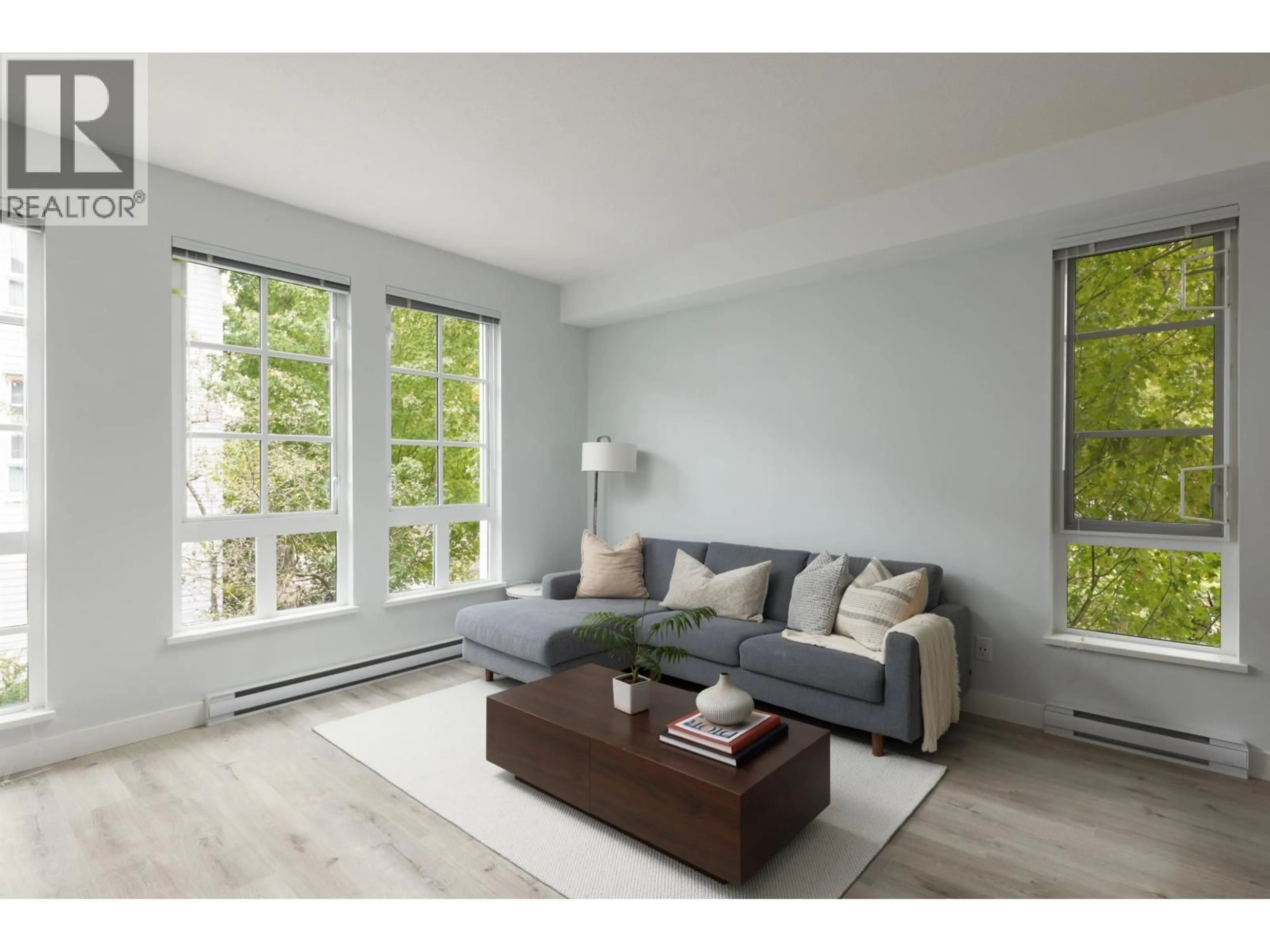 Living room with furniture, unknown for 136 - 528 FOSTER AVENUE, Coquitlam British Columbia V3J0E3