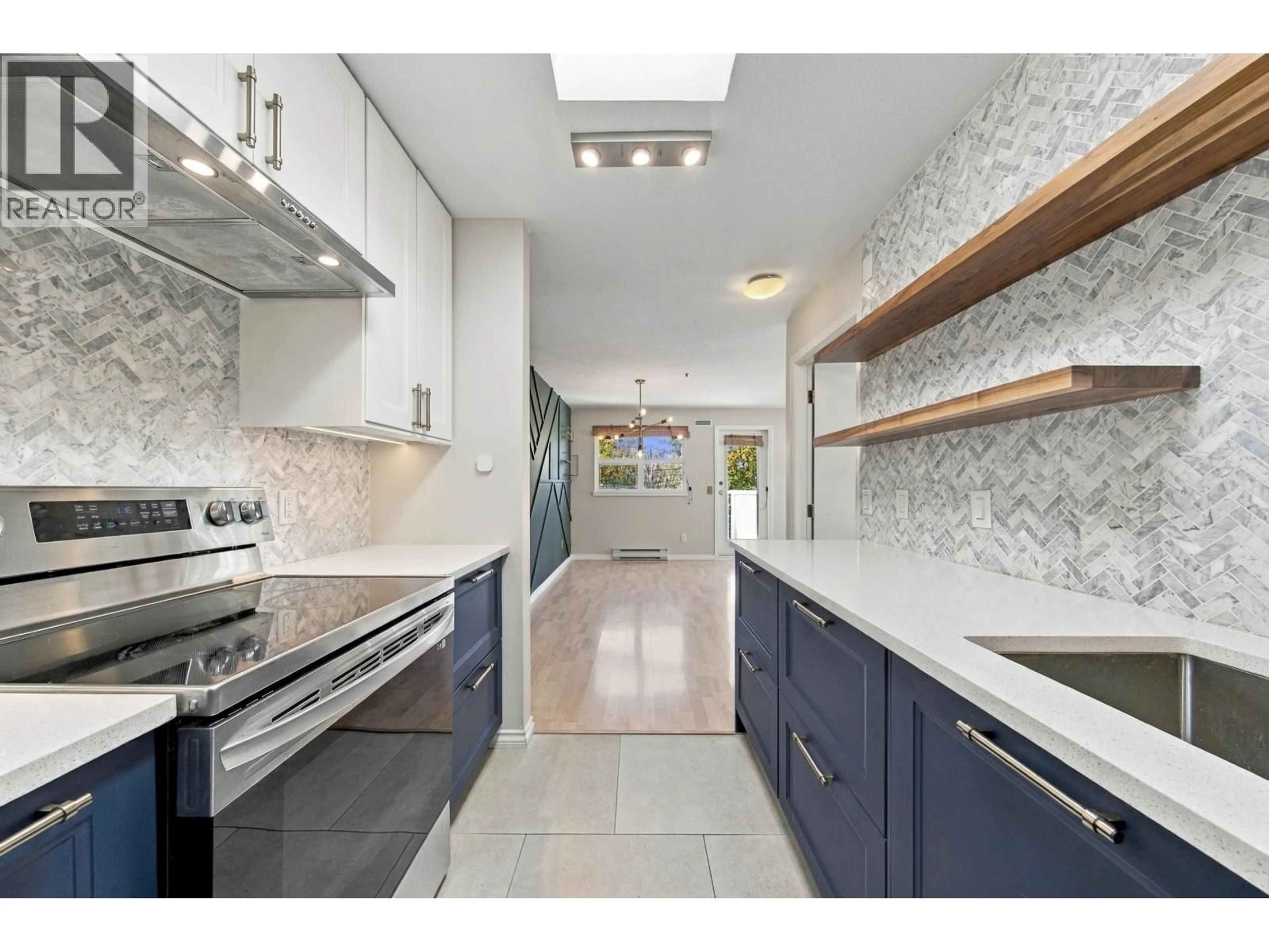 Contemporary kitchen, ceramic/tile floor for 402 - 1515 6TH AVENUE, Vancouver British Columbia V5N1P2