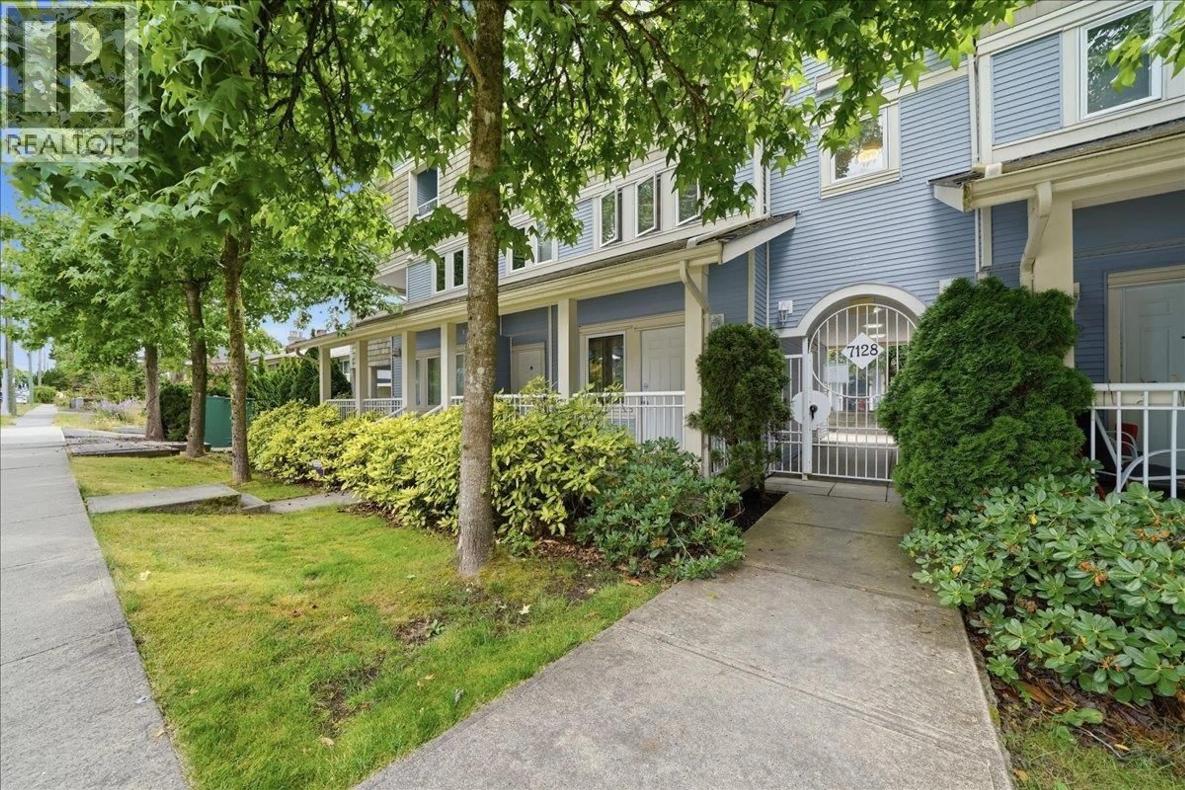 Patio, street for 1 - 7128 17TH AVENUE, Burnaby British Columbia V3N1K7