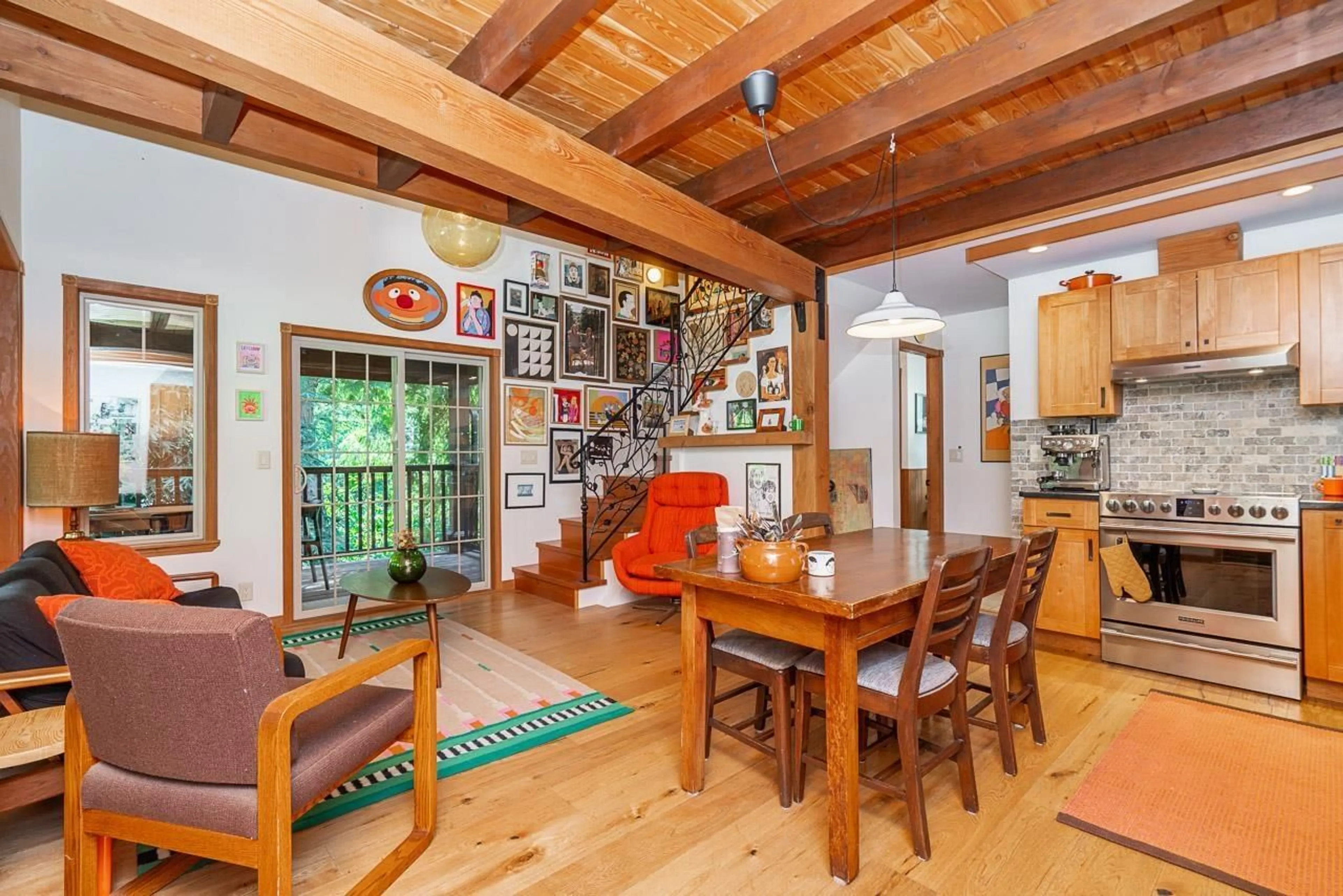Dining room, wood/laminate floor for 44301 BAYVIEW DRIVE, Mission British Columbia V0M1N0