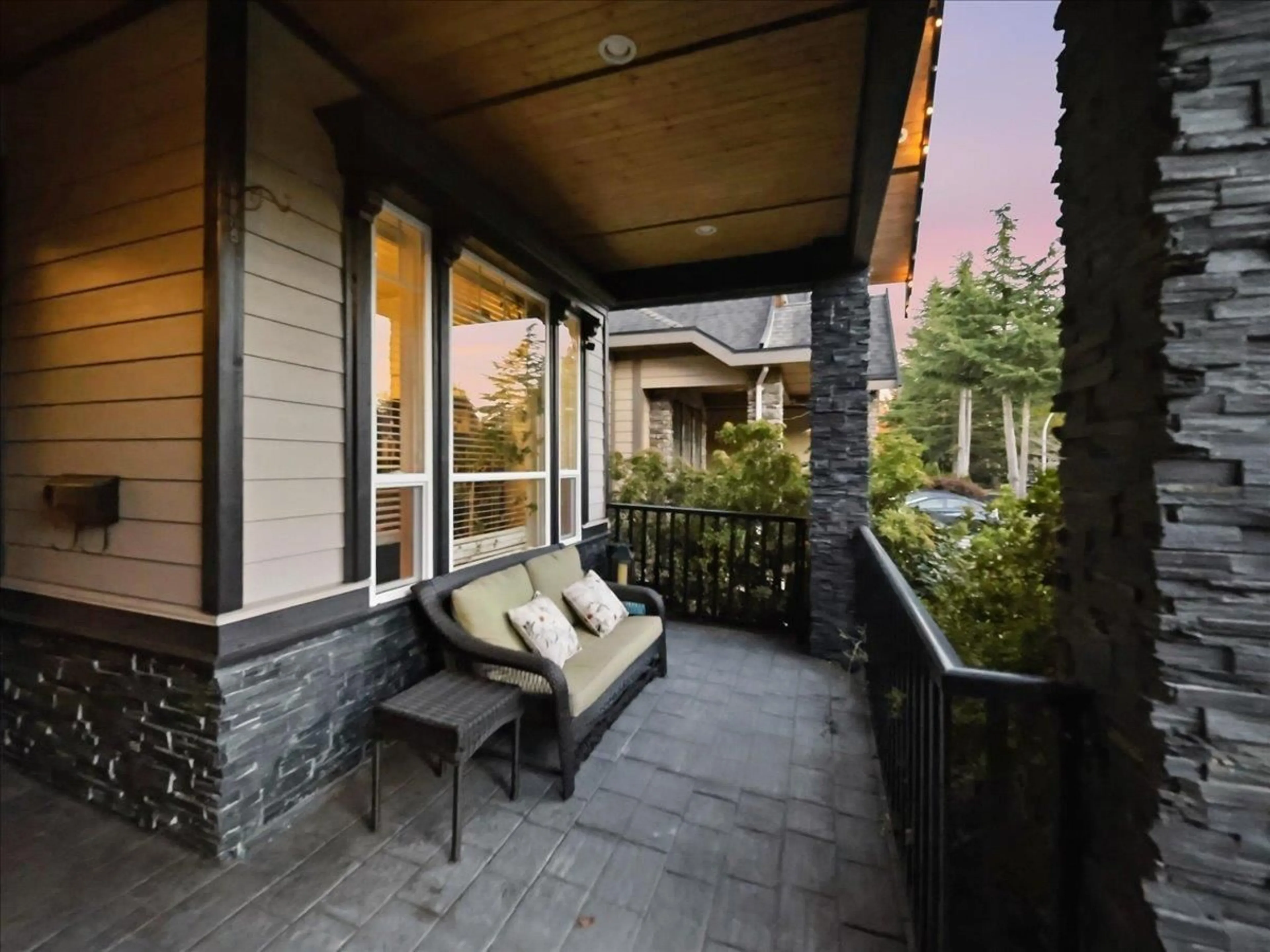 Patio, street for 2258 MADRONA PLACE, Surrey British Columbia V4A7Z4