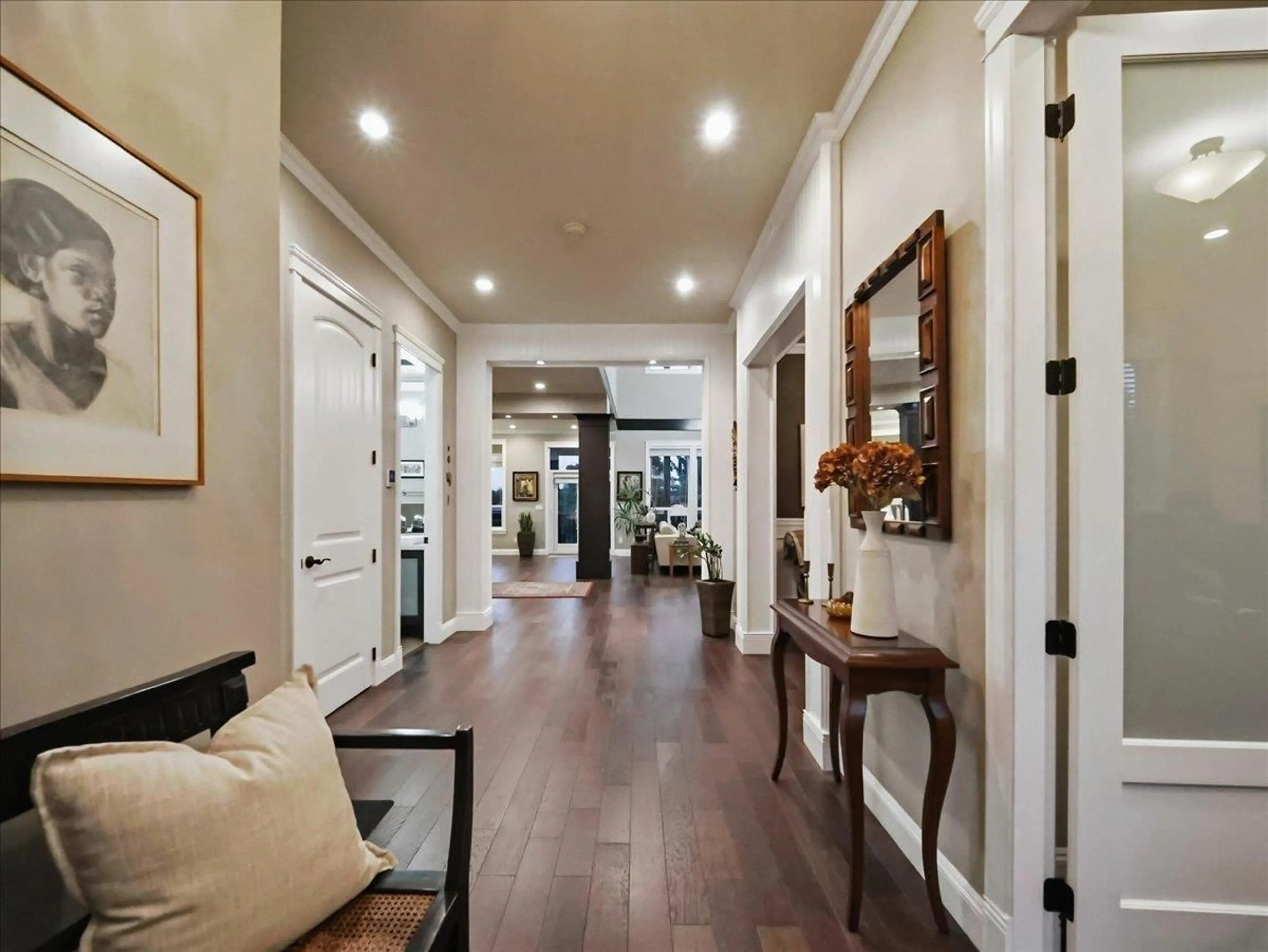 Indoor entryway for 2258 MADRONA PLACE, Surrey British Columbia V4A7Z4