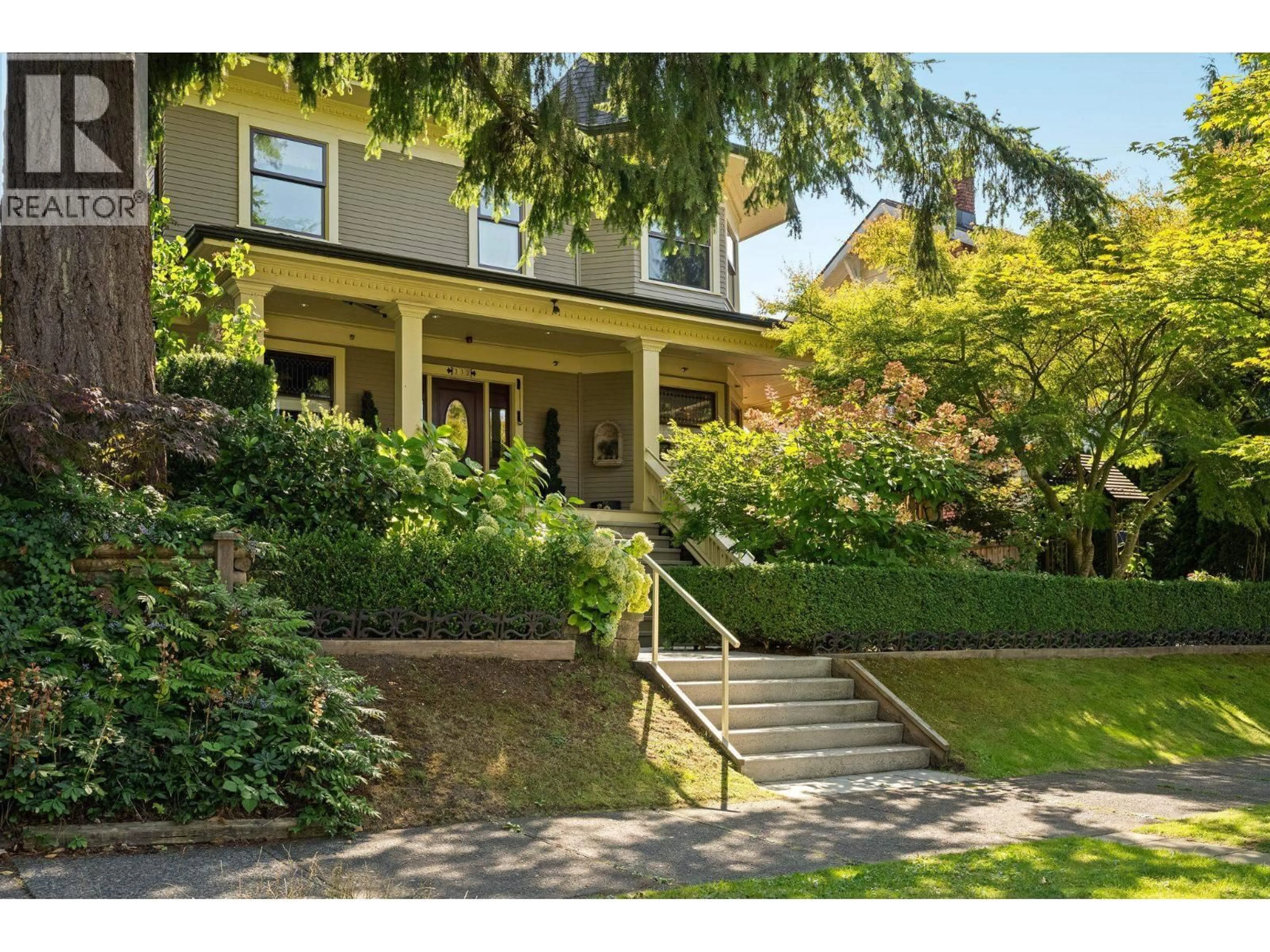 Unknown for 330 14TH AVENUE, Vancouver British Columbia V5Y1X4
