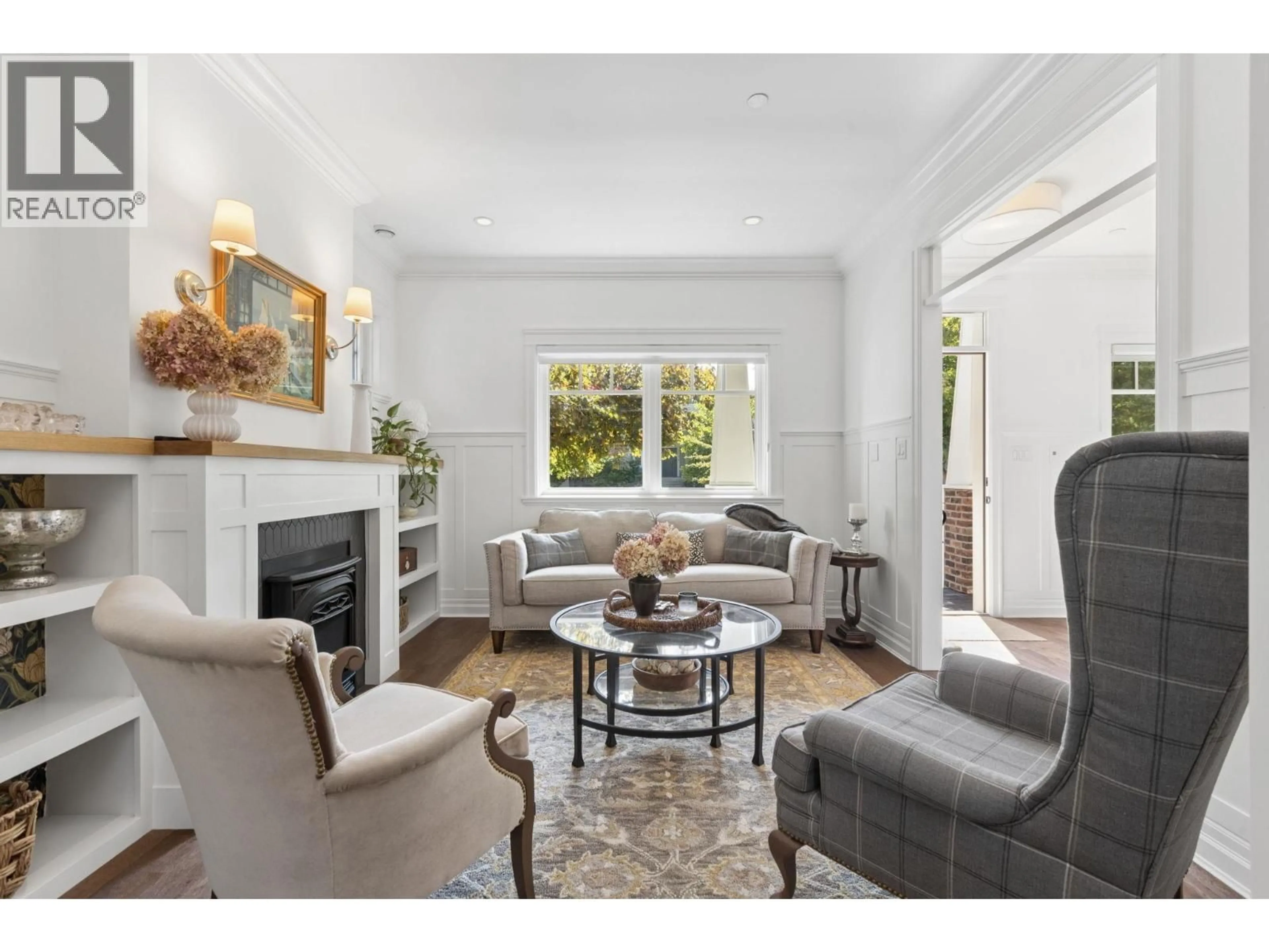 Living room with furniture, unknown for 2533 KITCHENER STREET, Vancouver British Columbia V5K3C7