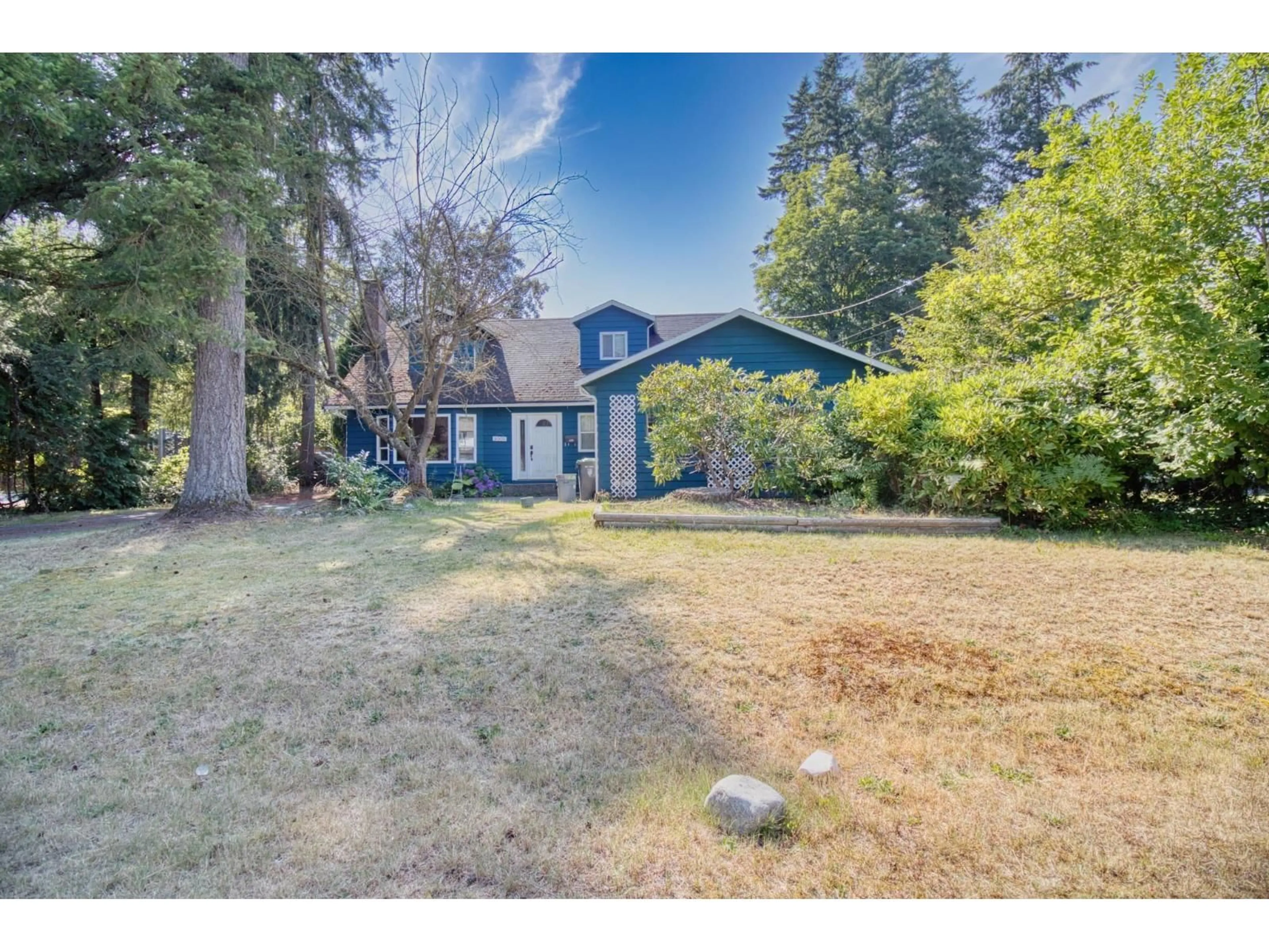A pic from outside/outdoor area/front of a property/back of a property/a pic from drone, street for 4009 204B STREET, Langley British Columbia V3A1Z7