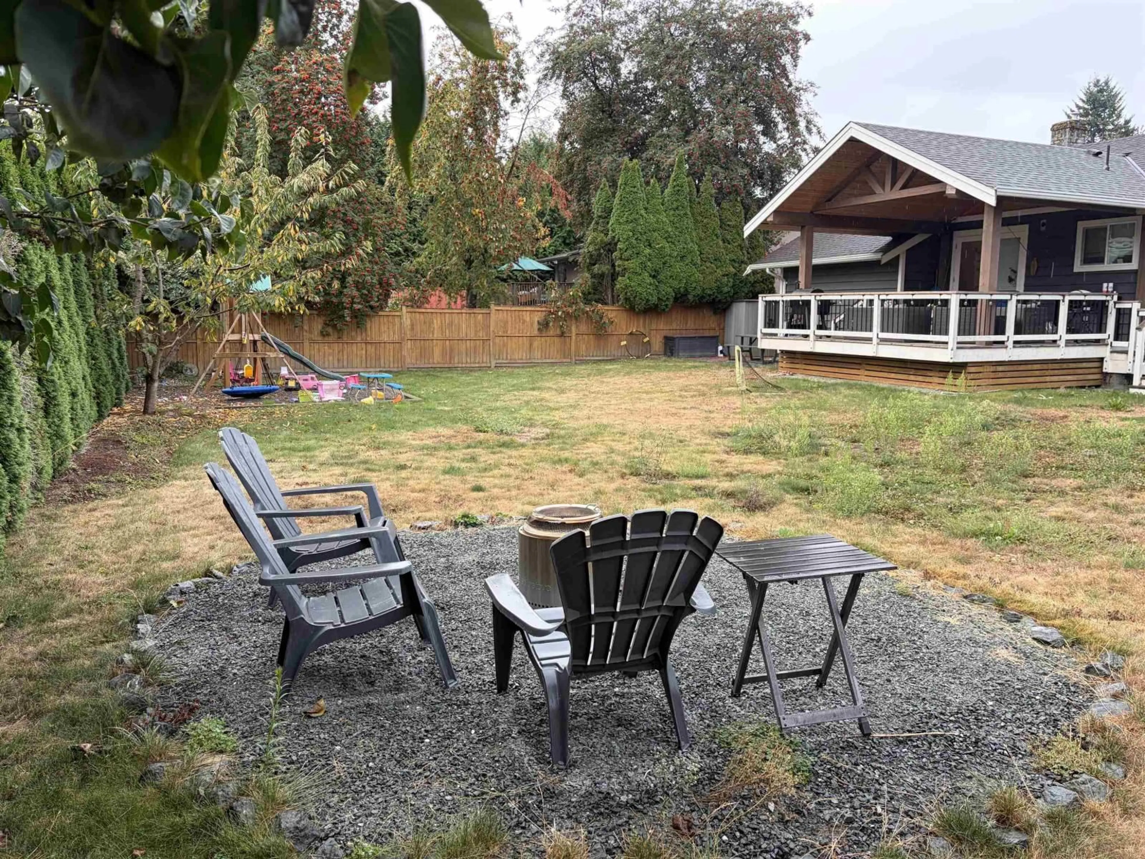 Patio, mountain view for 6992 CENTENNIAL DRIVE, Chilliwack British Columbia V2R4C7