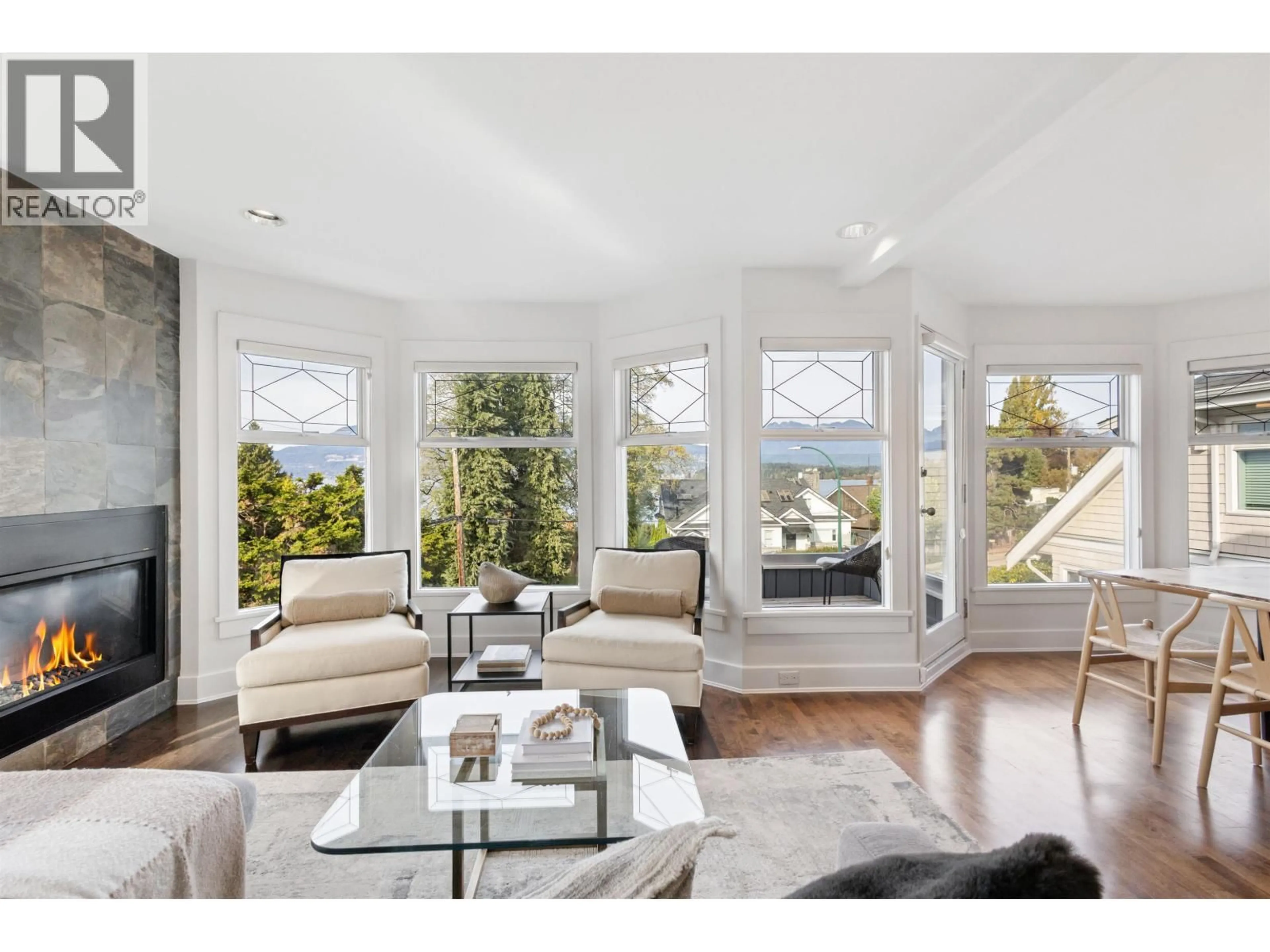 Living room with furniture, wood/laminate floor for 2697 YORK AVENUE, Vancouver British Columbia V6K1E6