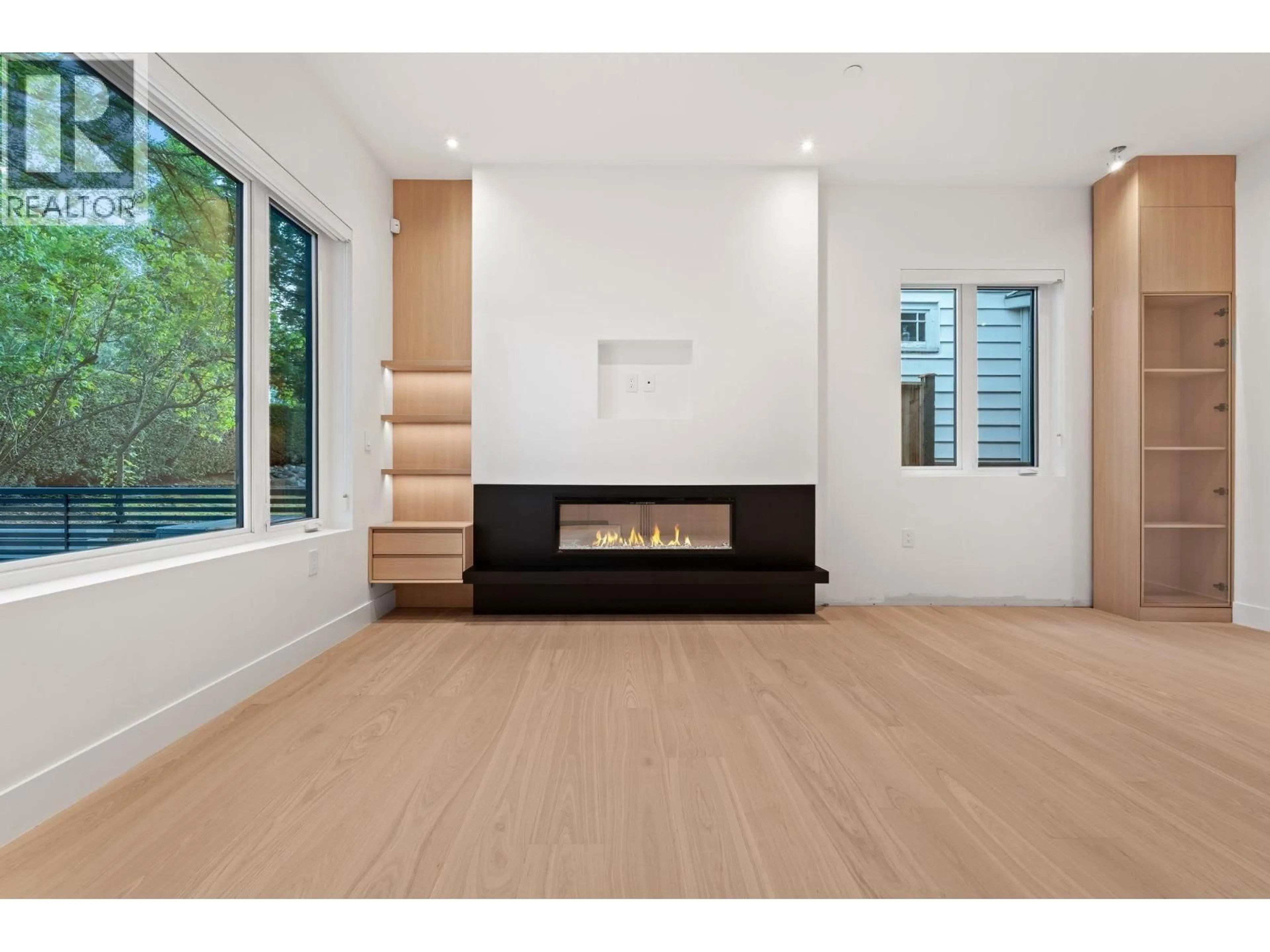 Unknown for 1 - 3813 16TH AVENUE, Vancouver British Columbia V6R3C3