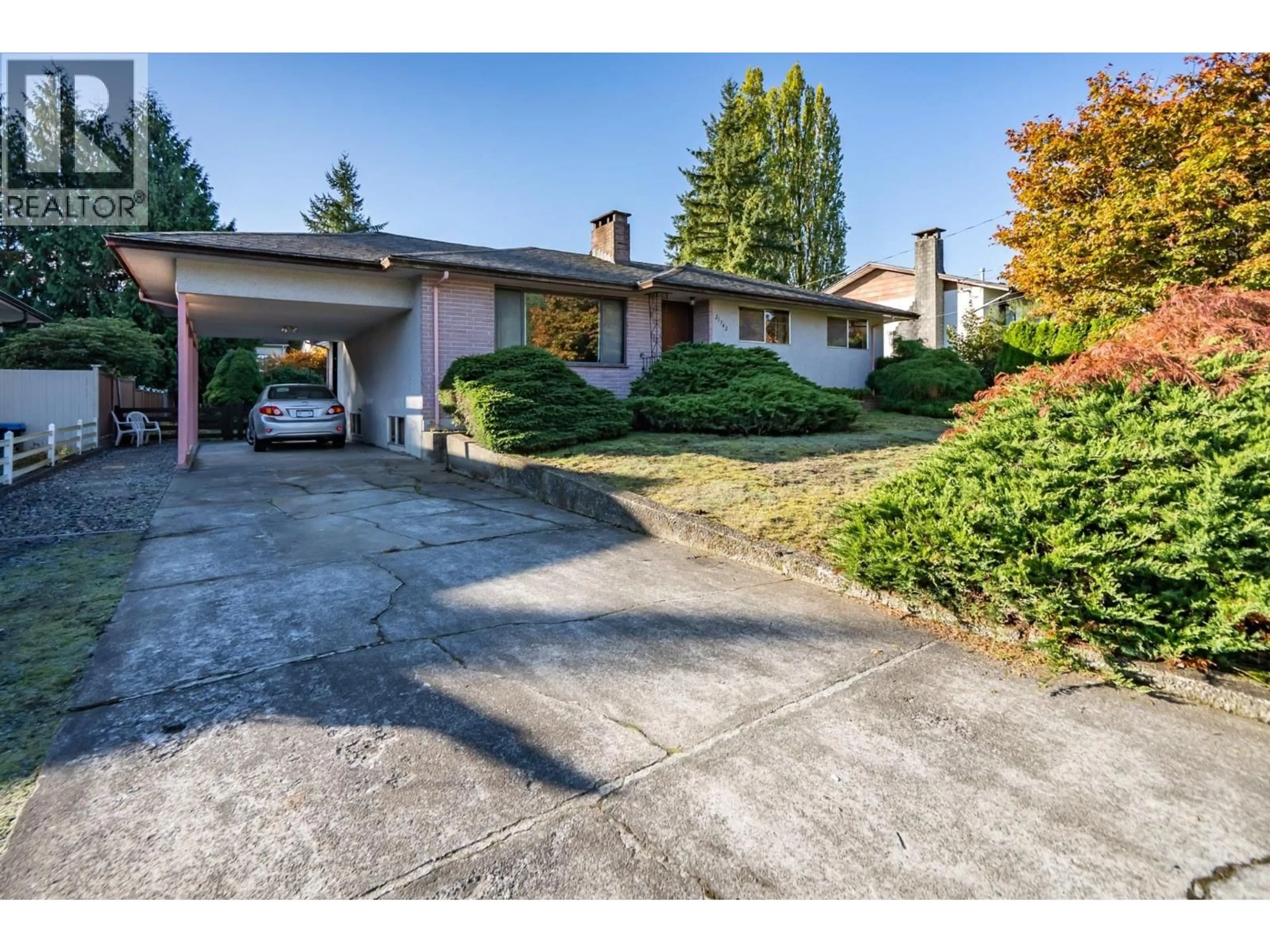 A pic from outside/outdoor area/front of a property/back of a property/a pic from drone, street for 21742 121 AVENUE, Maple Ridge British Columbia V2X3S6