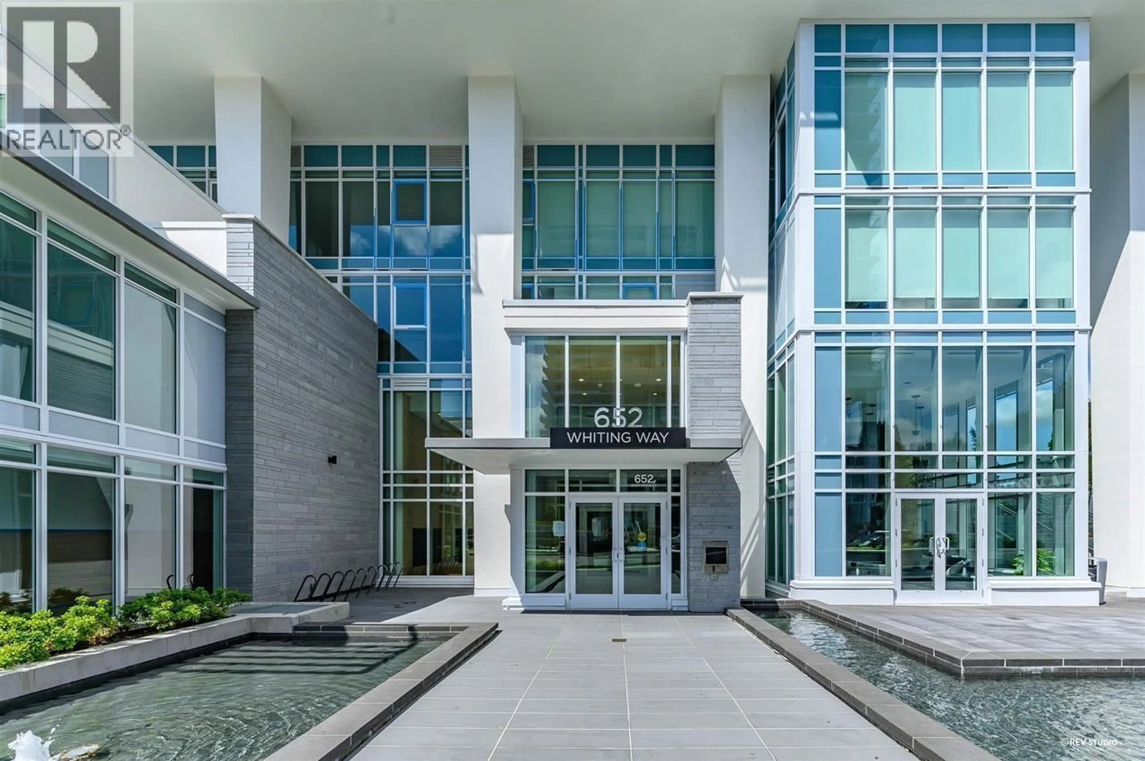 Indoor foyer for 2509 - 652 WHITING WAY, Coquitlam British Columbia V3J0K3