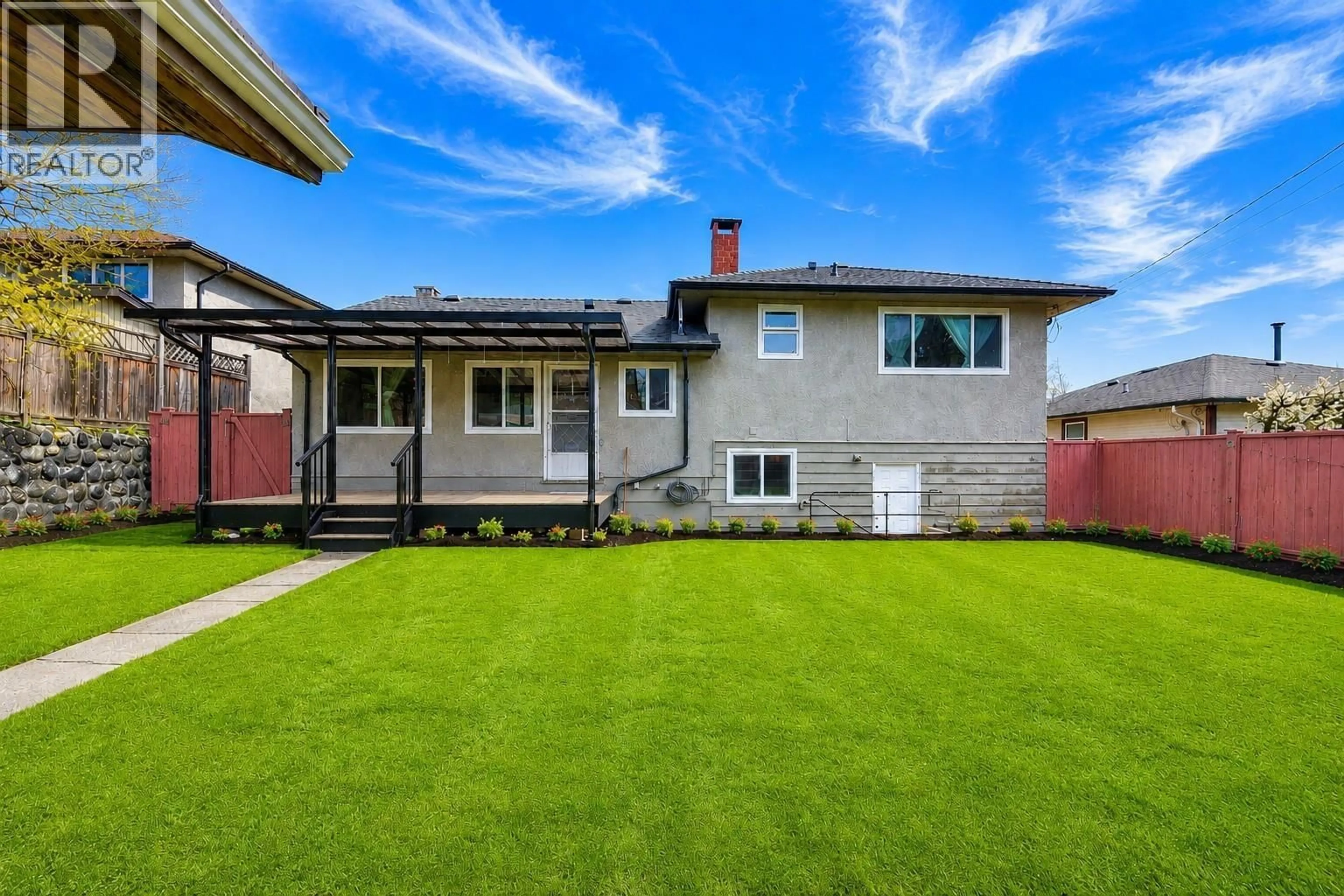 Home with vinyl exterior material, street for 9645 DAVID DRIVE, Burnaby British Columbia V3J1H2