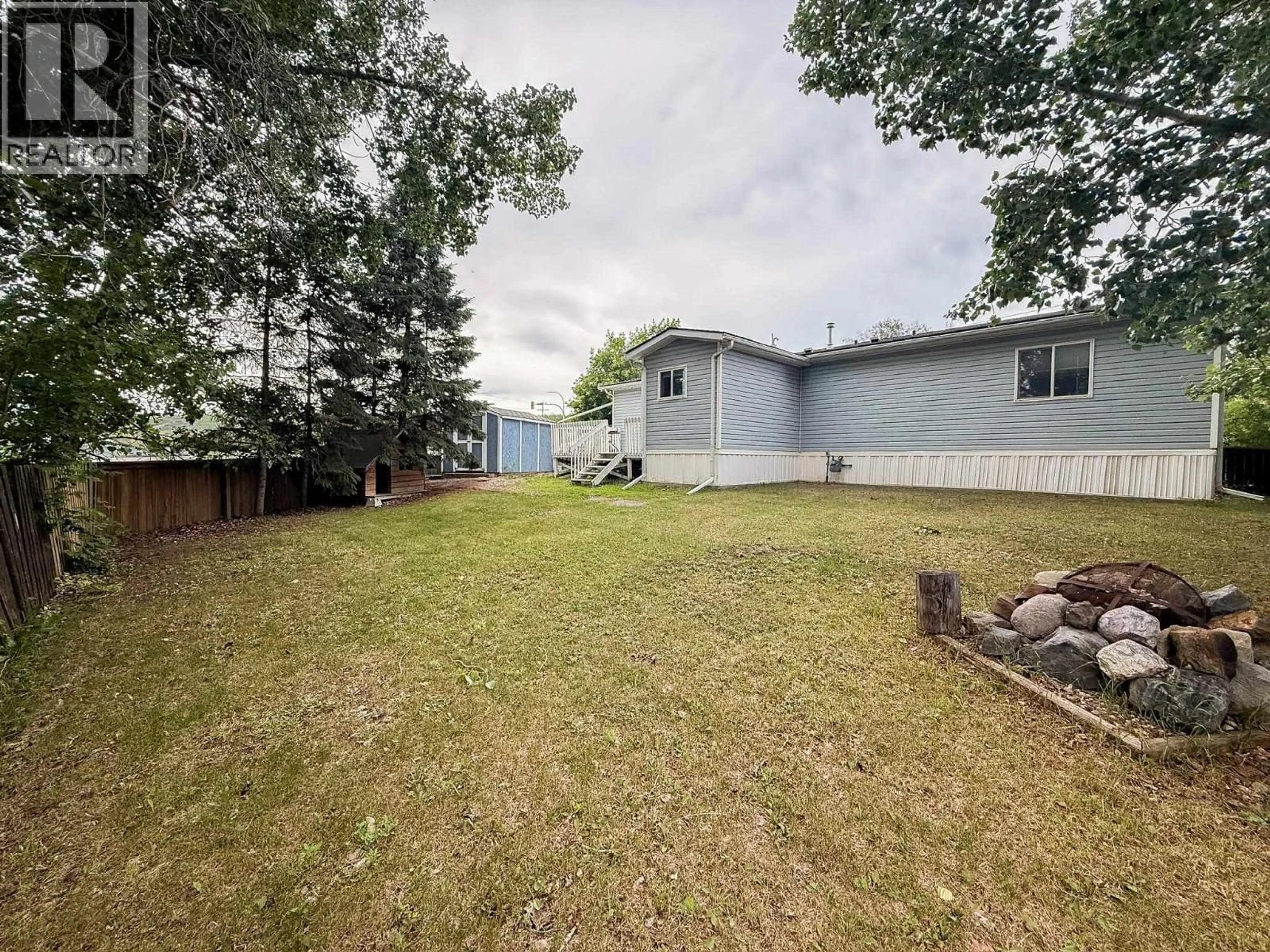 A pic from outside/outdoor area/front of a property/back of a property/a pic from drone, water/lake/river/ocean view for 9805 98 AVENUE, Taylor British Columbia V0C2K0