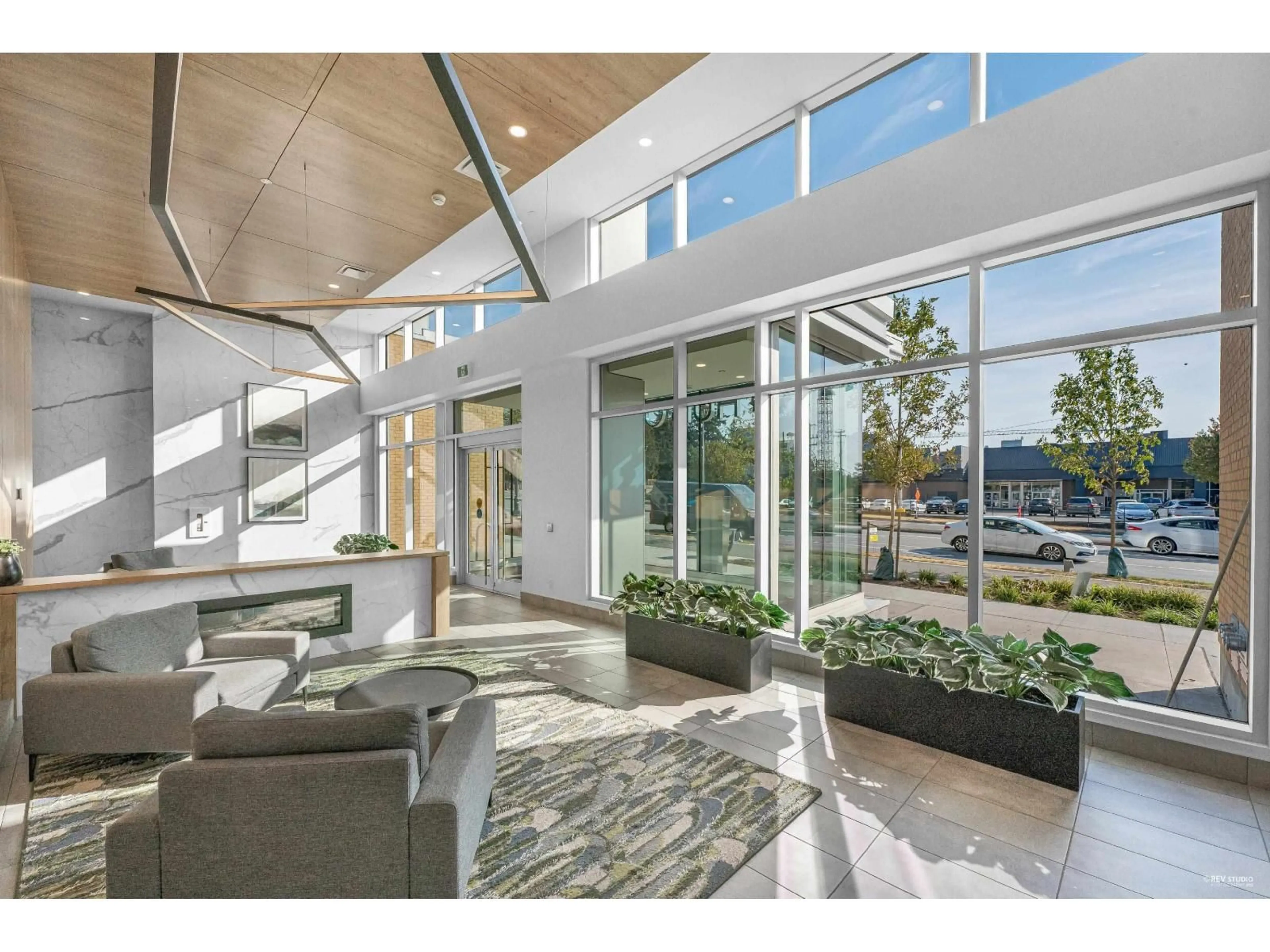 Indoor foyer for 1401 - 13615 FRASER HIGHWAY, Surrey British Columbia V3T0P7
