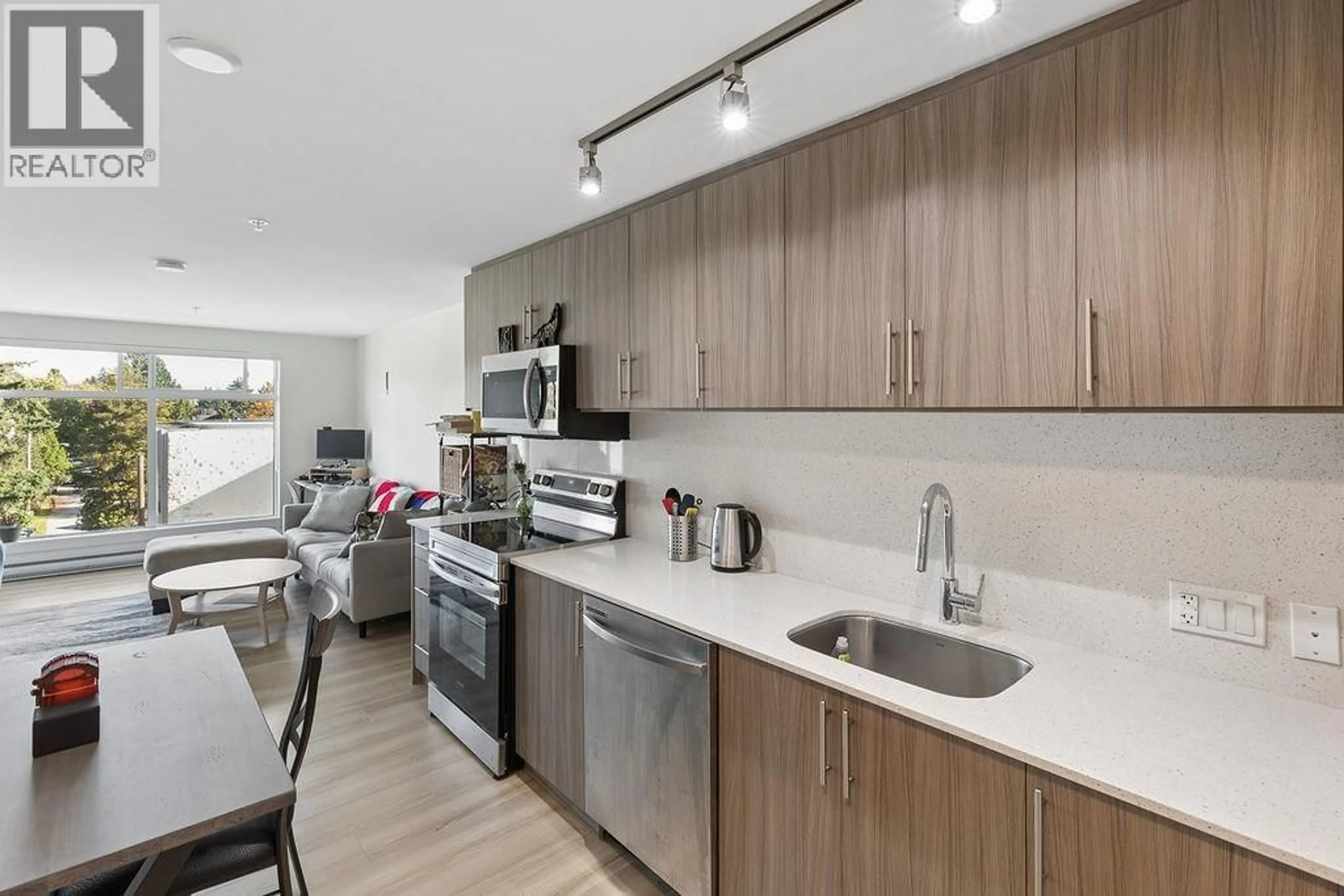 Open concept kitchen, unknown for 502 - 232 SIXTH STREET, New Westminster British Columbia V3L0K9