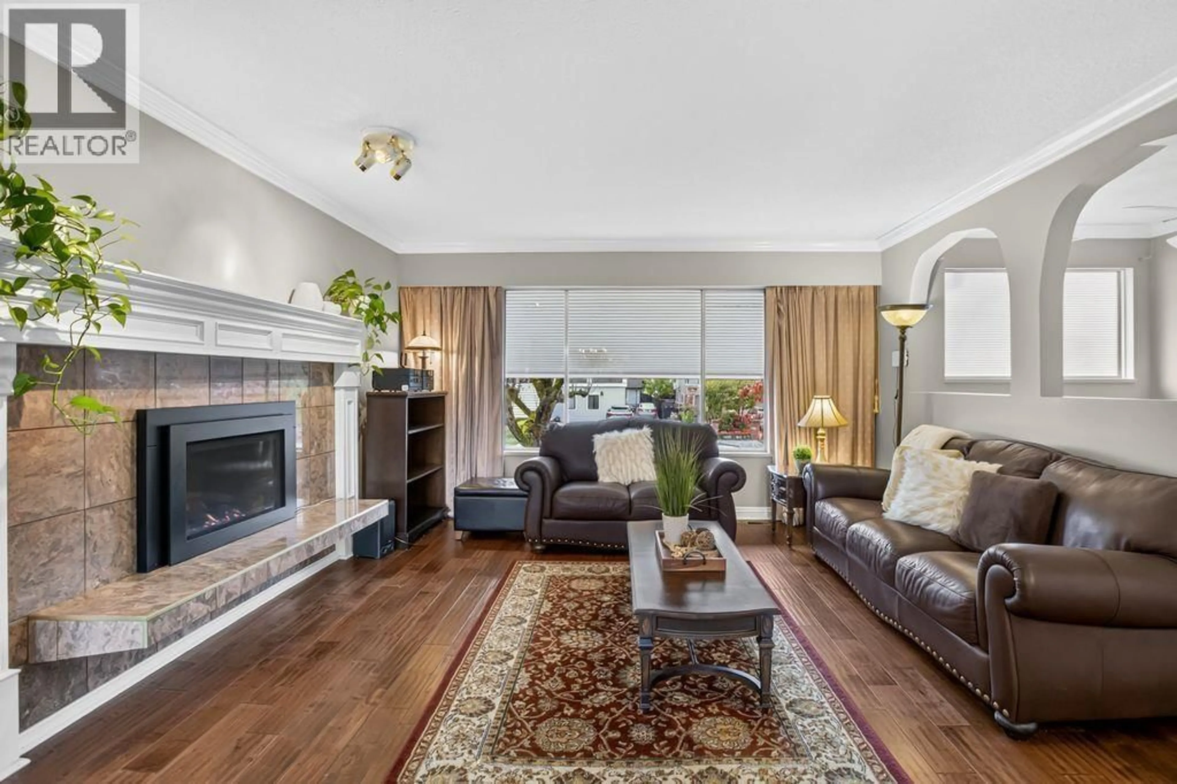 Living room with furniture, unknown for 1423 REGAN AVENUE, Coquitlam British Columbia V3J3B6