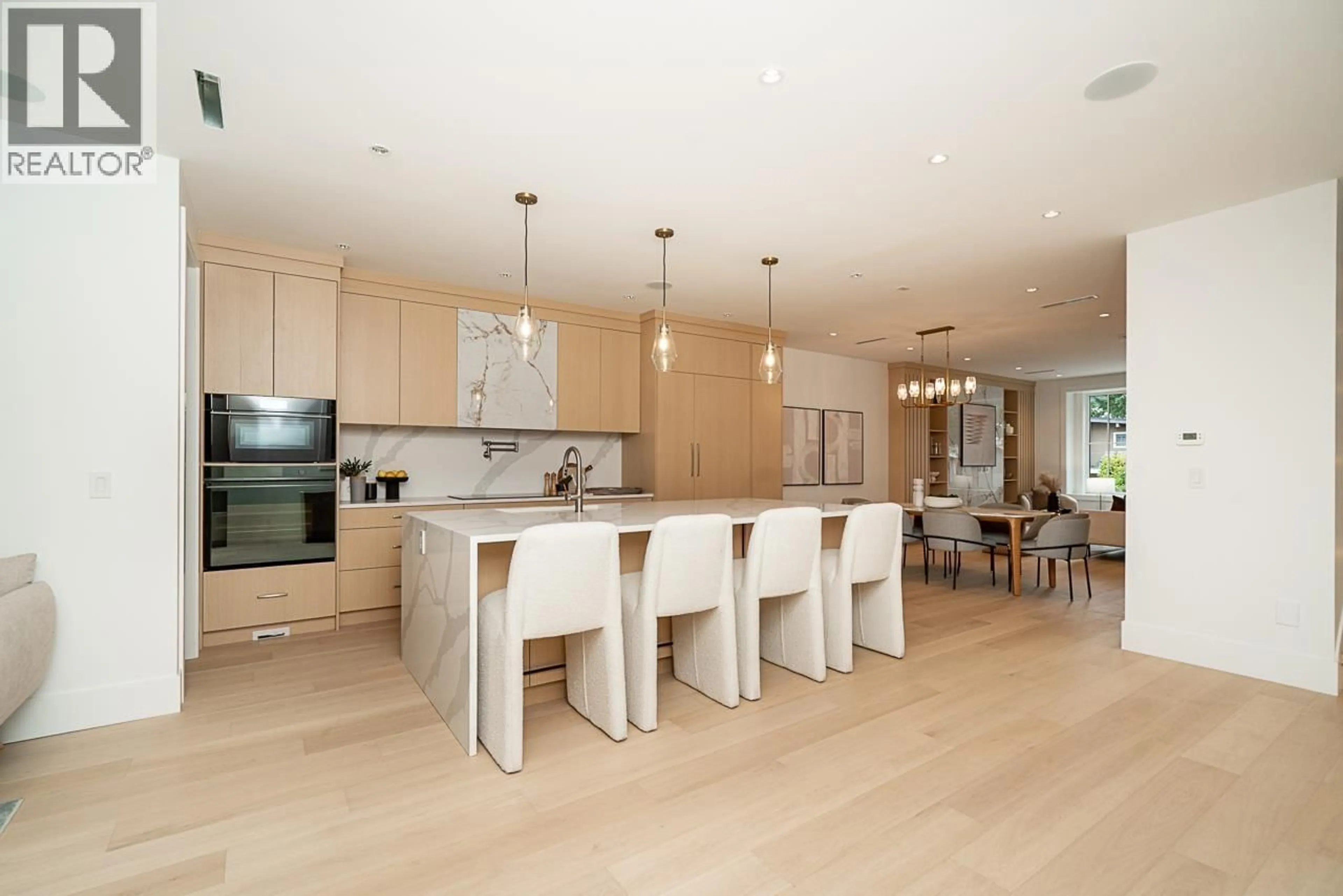 Contemporary kitchen, unknown for 1 - 1065 RIDLEY DRIVE, Burnaby British Columbia V5A2N7