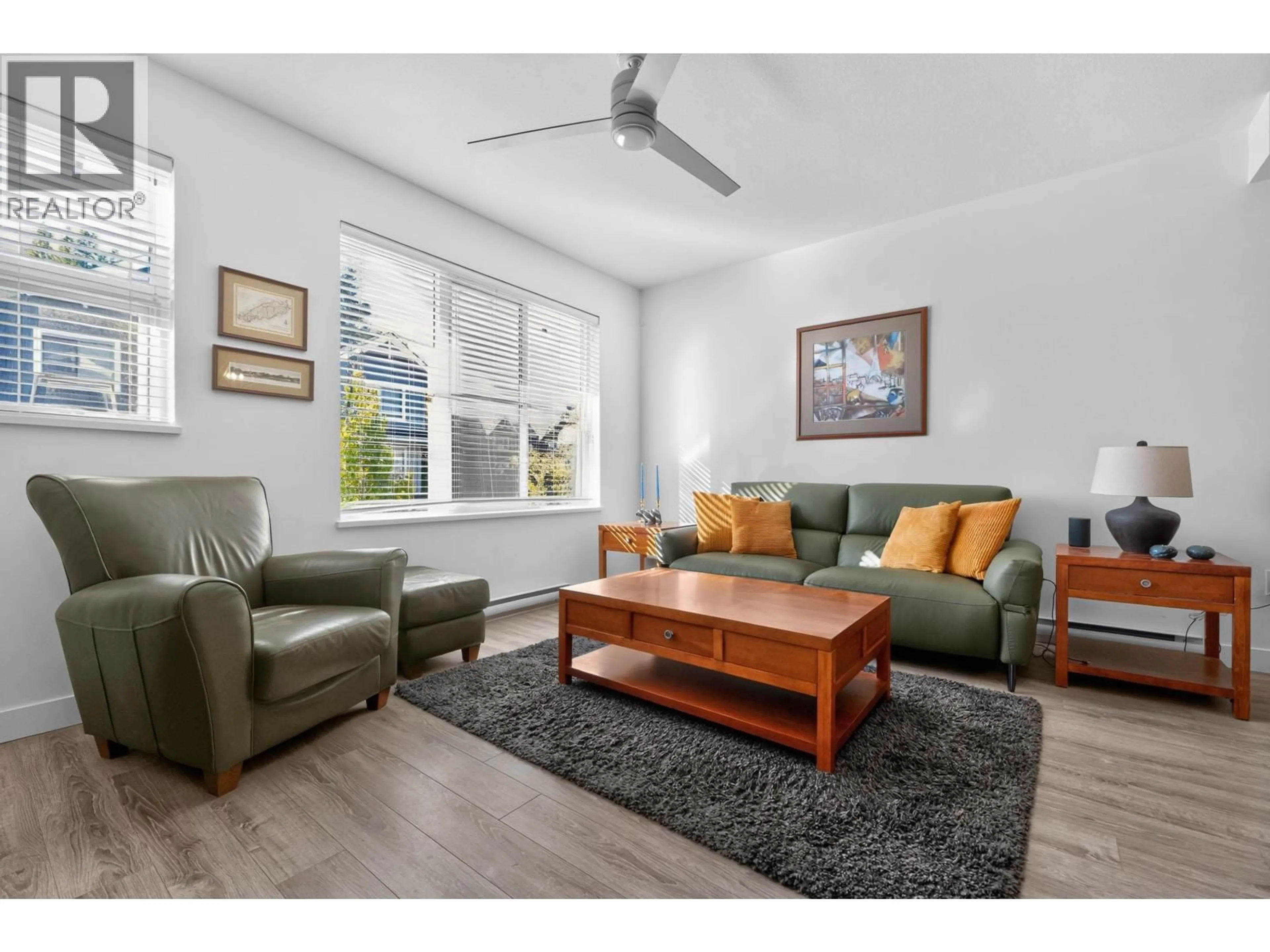 Living room with furniture, wood/laminate floor for 3 - 2145 PRAIRIE AVENUE, Port Coquitlam British Columbia V3B1V6