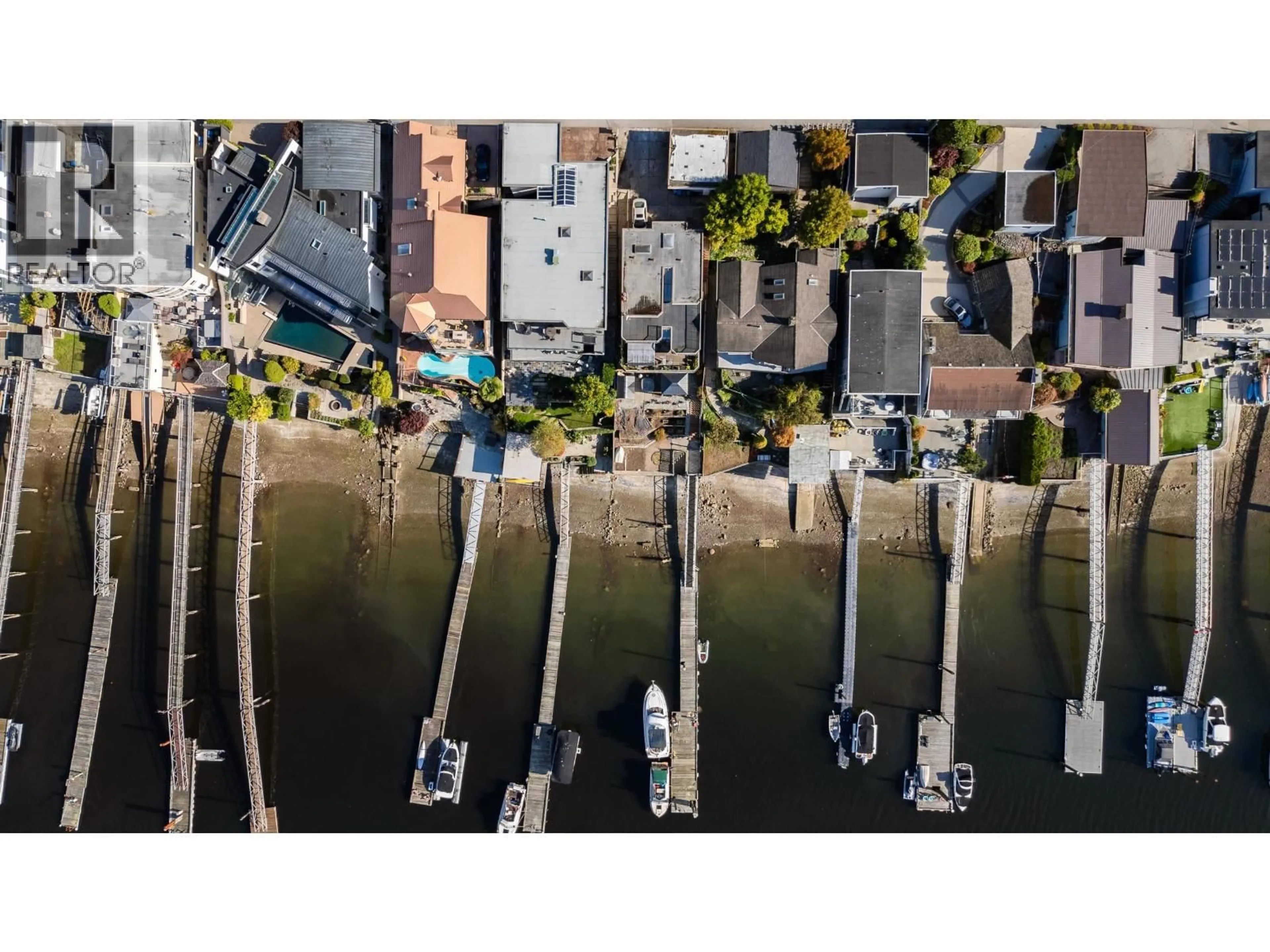 A pic from outside/outdoor area/front of a property/back of a property/a pic from drone, unknown for 1112 ALDERSIDE ROAD, Port Moody British Columbia V3H2C7