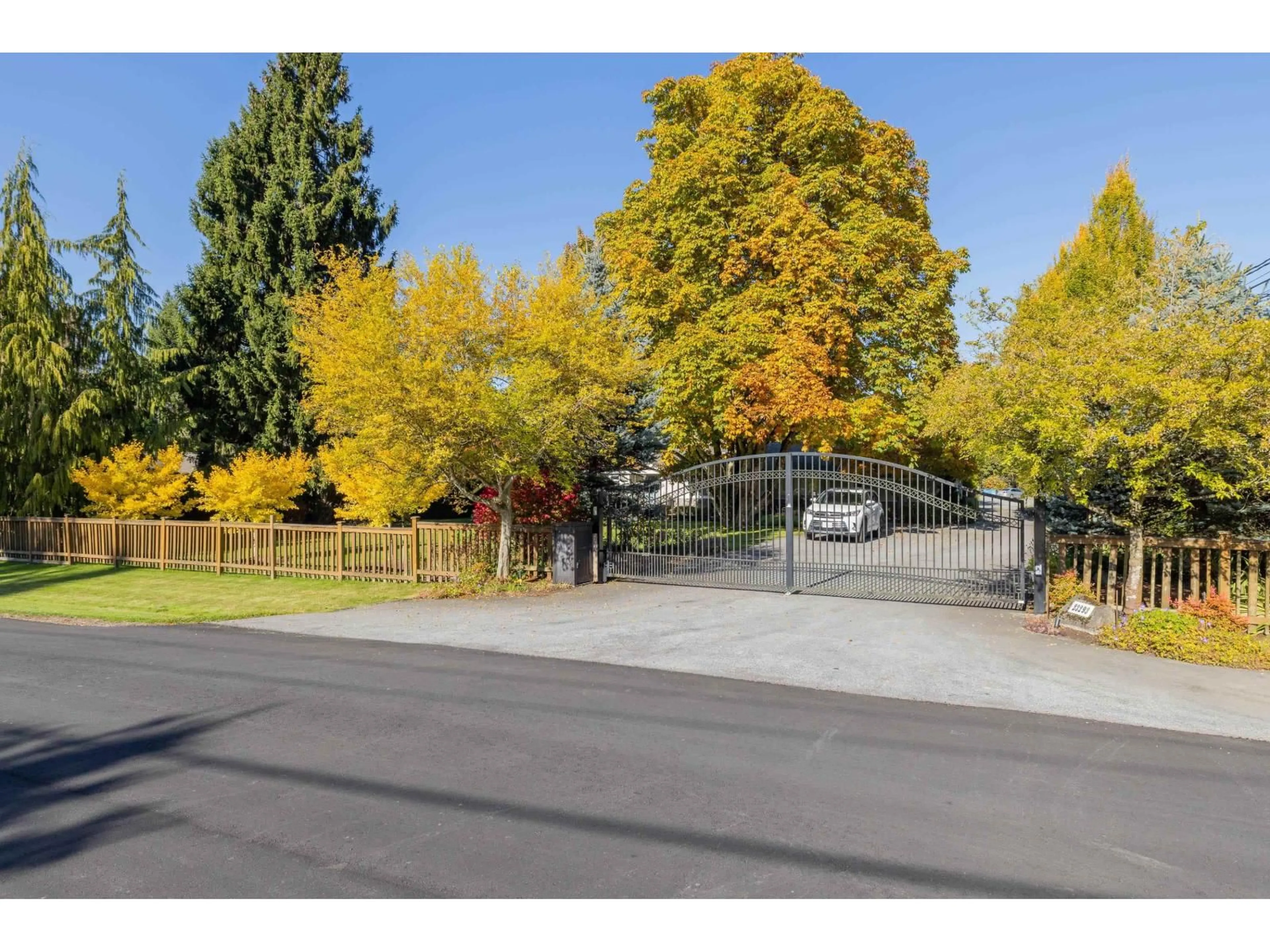 A pic from outside/outdoor area/front of a property/back of a property/a pic from drone, unknown for 23293 34A AVENUE, Langley British Columbia V2Z2H6