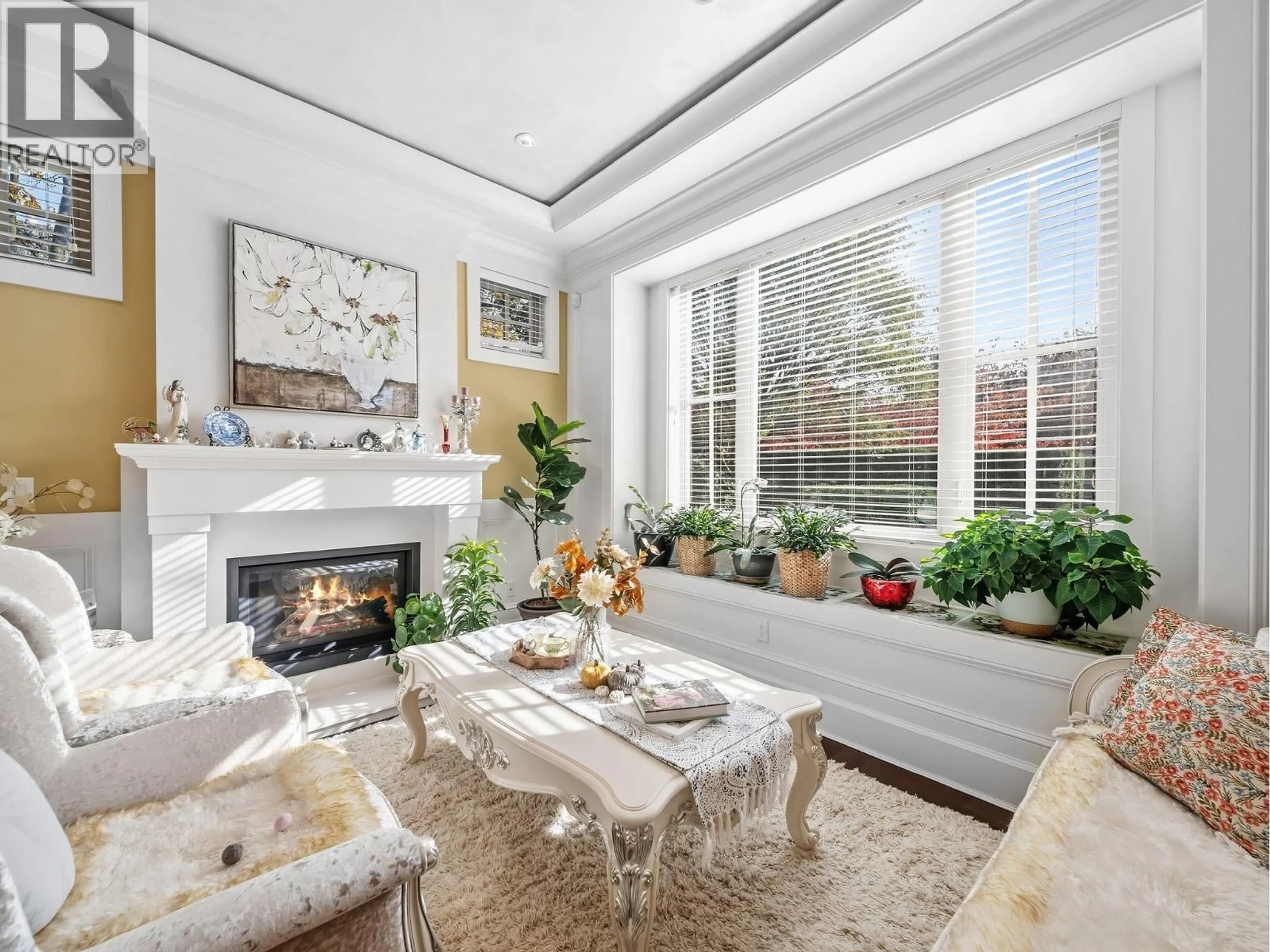 Living room with furniture, unknown for 2015 57TH AVENUE, Vancouver British Columbia V6P1V3