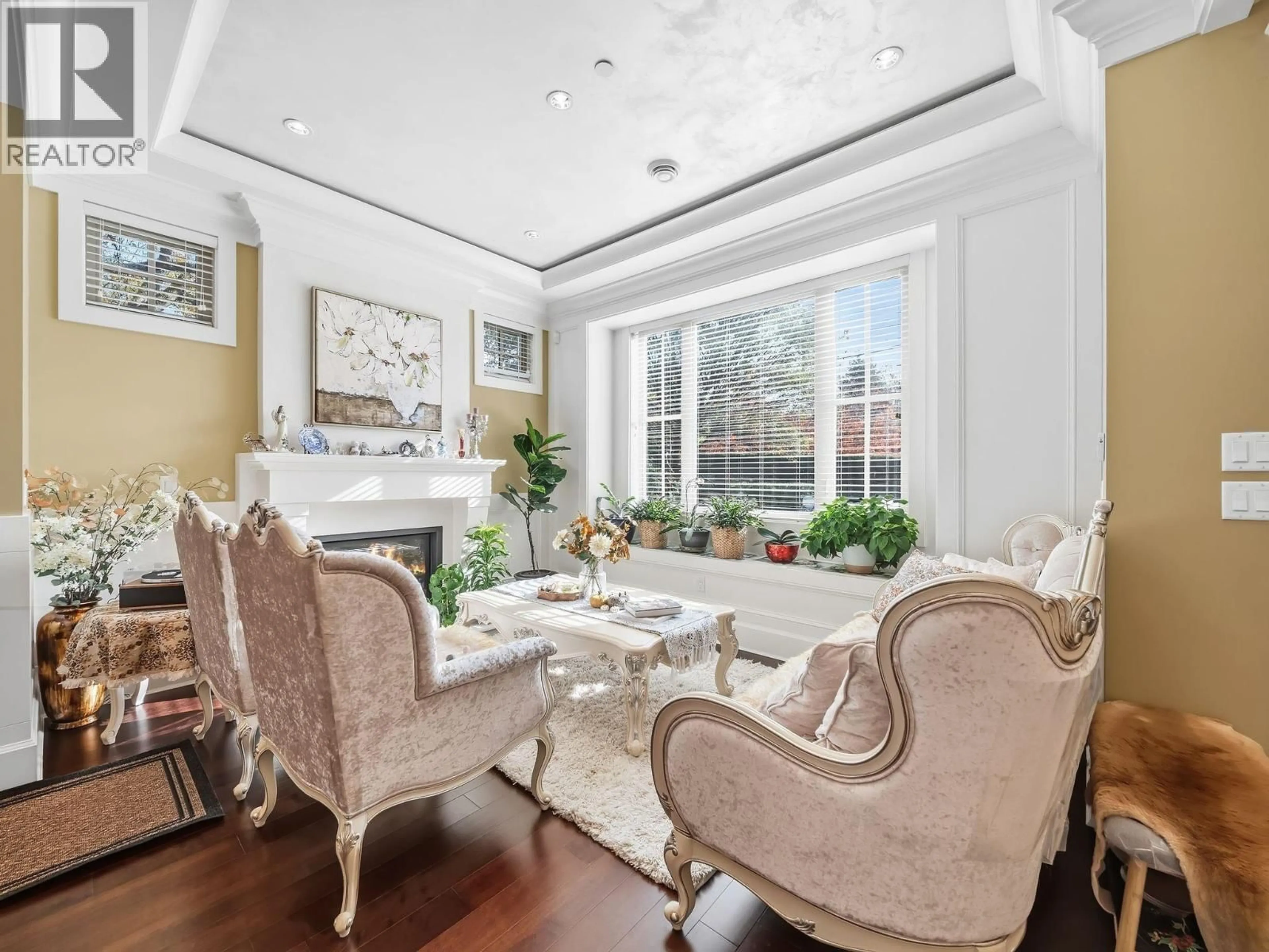 Living room with furniture, unknown for 2015 57TH AVENUE, Vancouver British Columbia V6P1V3