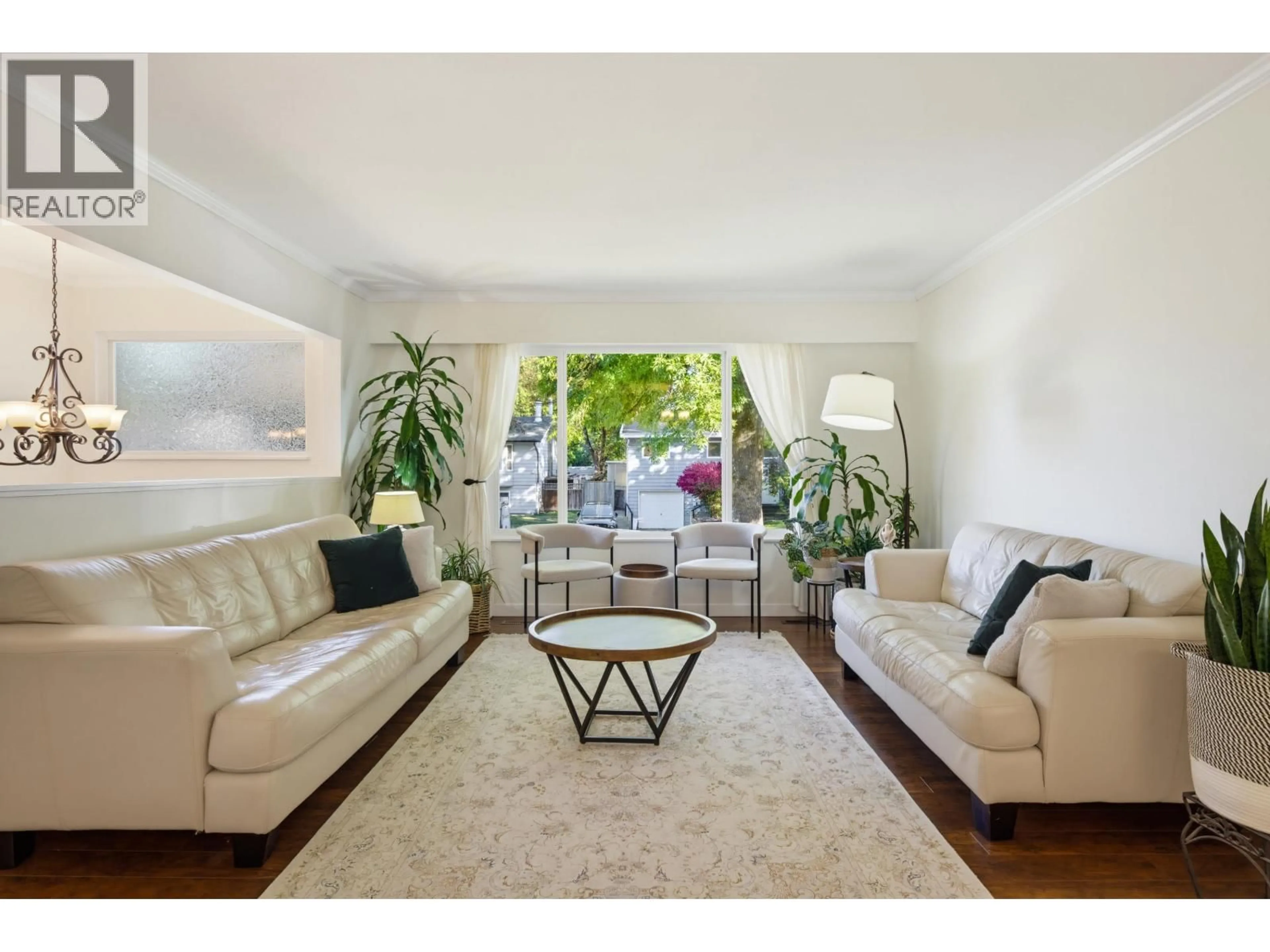 Living room with furniture, unknown for 11601 211 STREET, Maple Ridge British Columbia V2X7T5