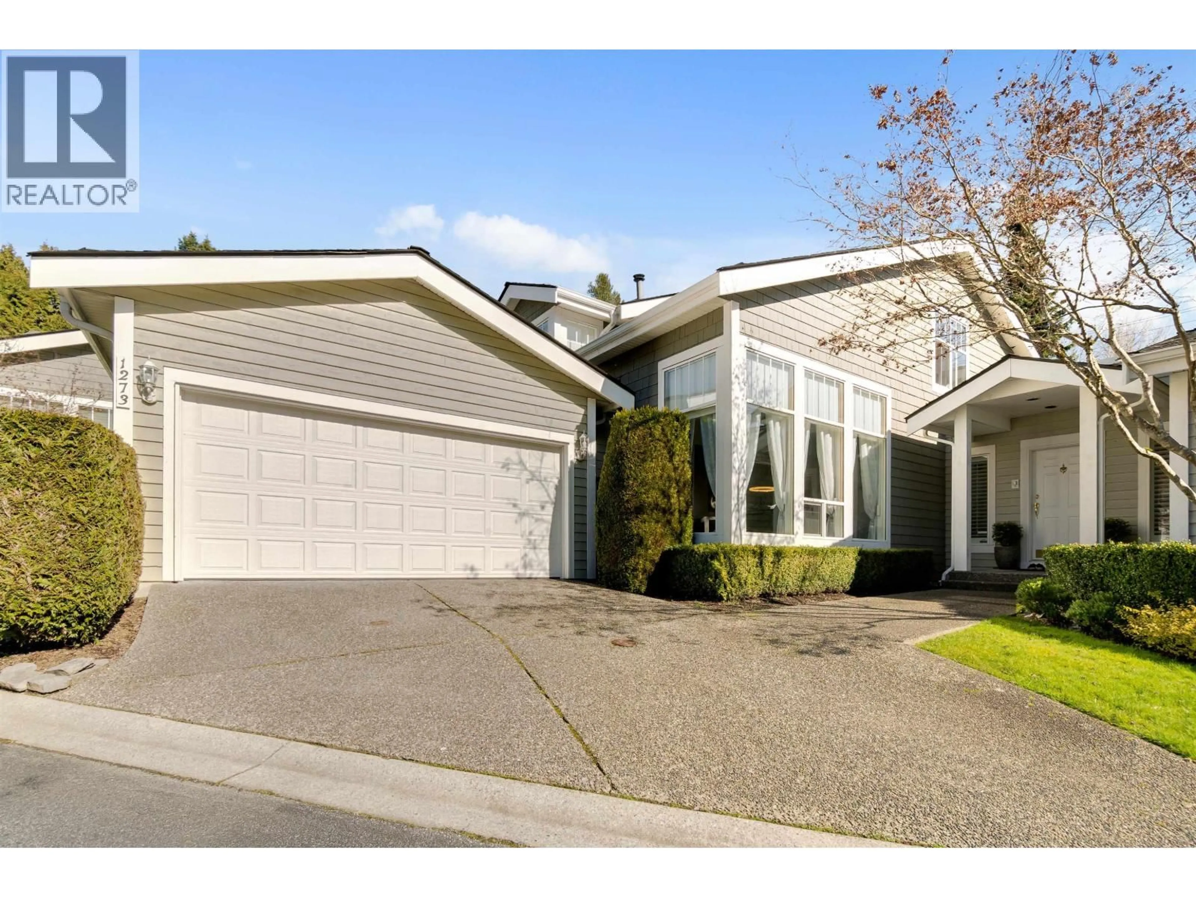 Home with vinyl exterior material, street for 1273 - 3RD STREET, West Vancouver British Columbia V7S1H8