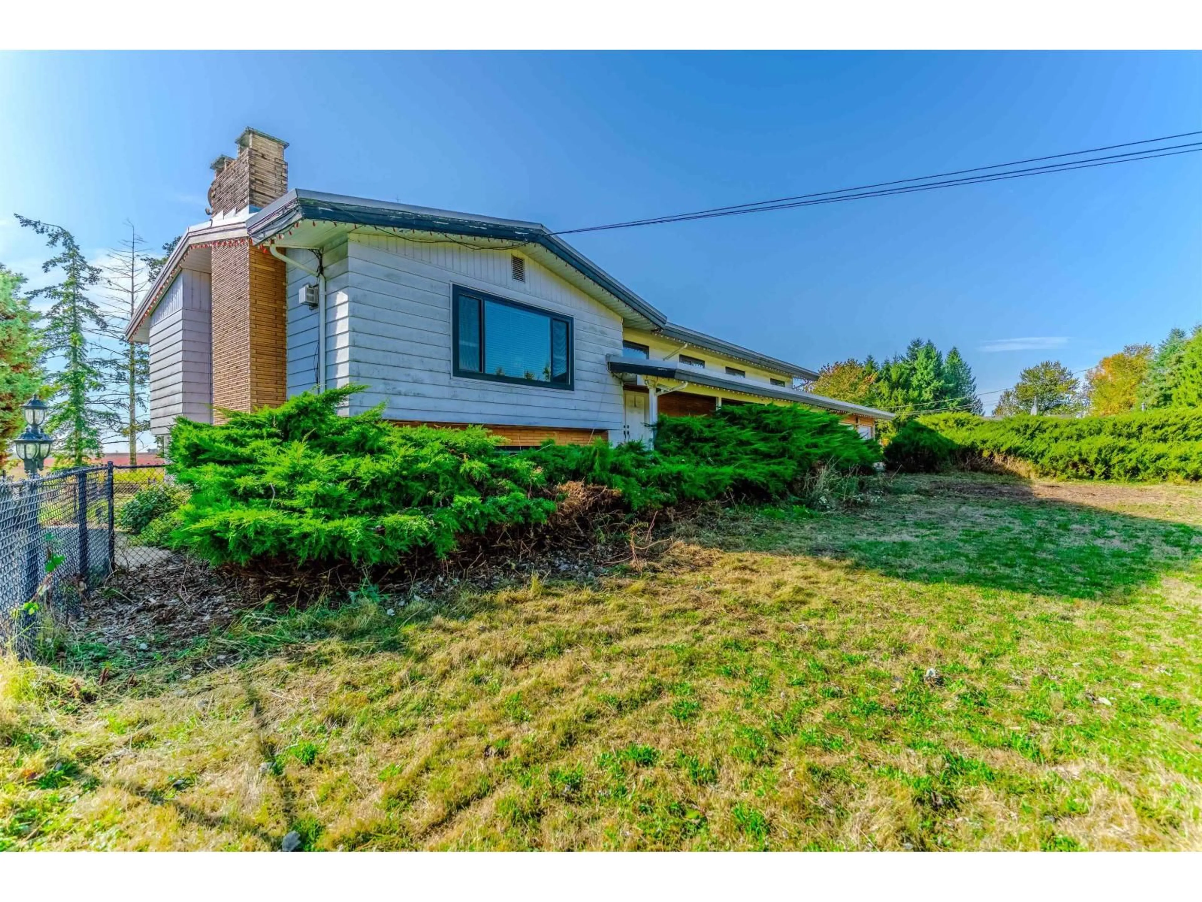 A pic from outside/outdoor area/front of a property/back of a property/a pic from drone, street for 28508 RANCH AVENUE, Abbotsford British Columbia V4X1C8